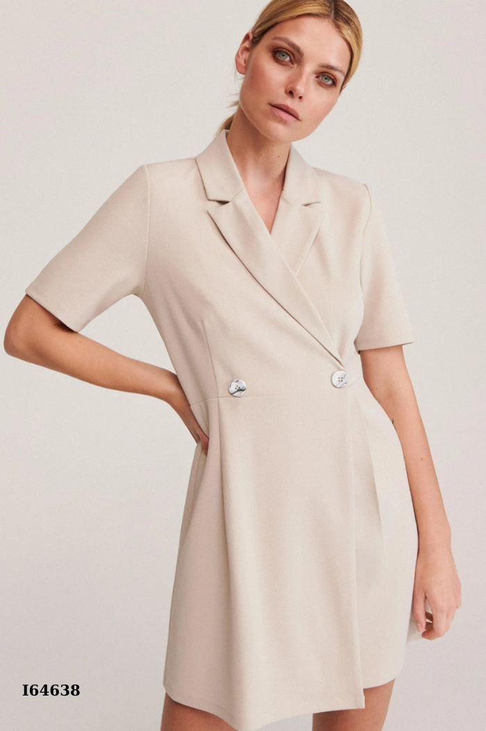 Váy RESERVED cổ vest be