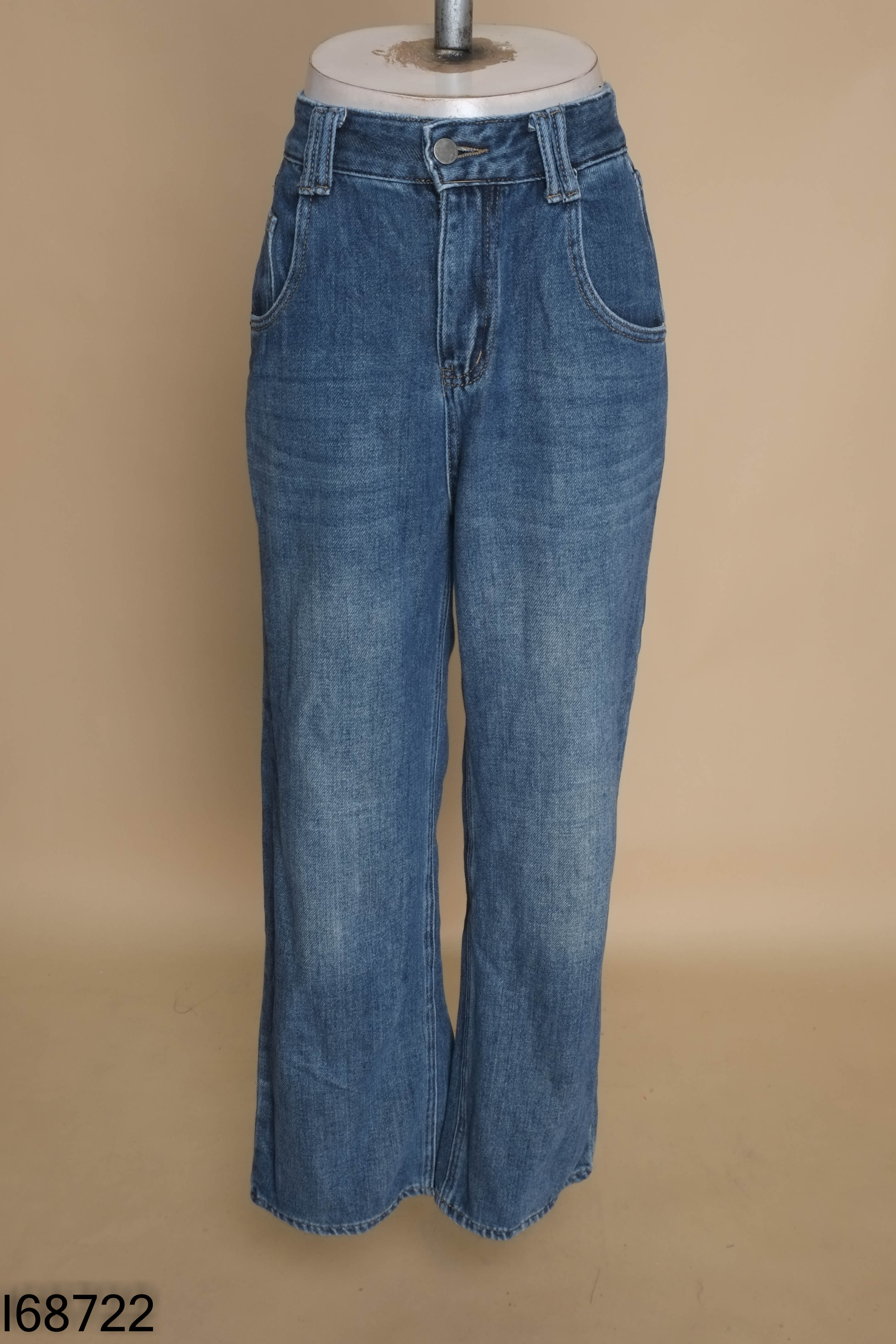 Quần jeans suông xanh trơn