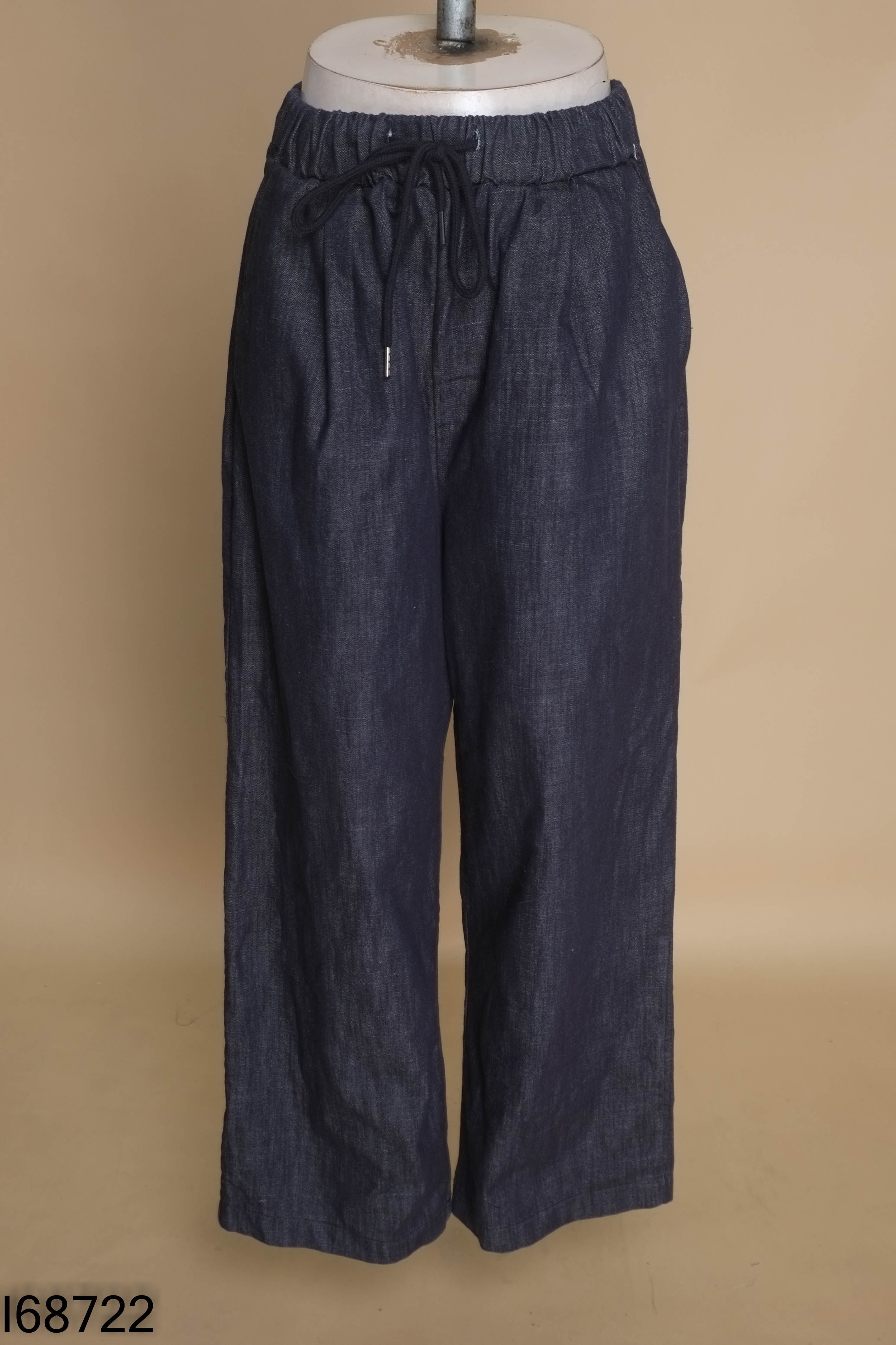 Quần jeans xanh đậm eo chun