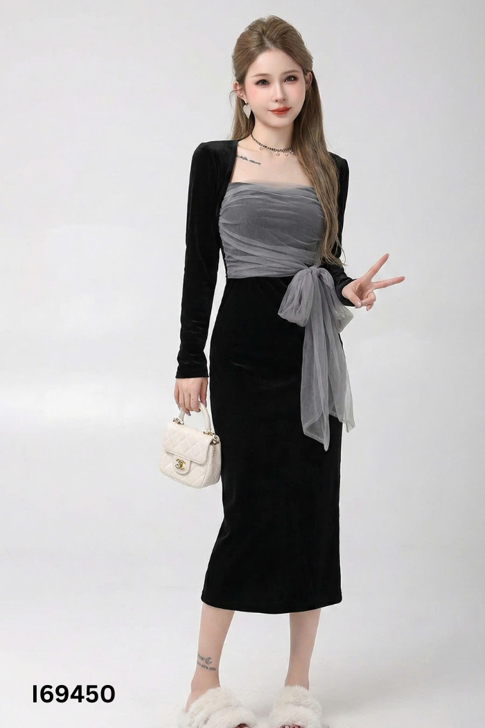 Váy nhung đen cổ vuông phối lưới
