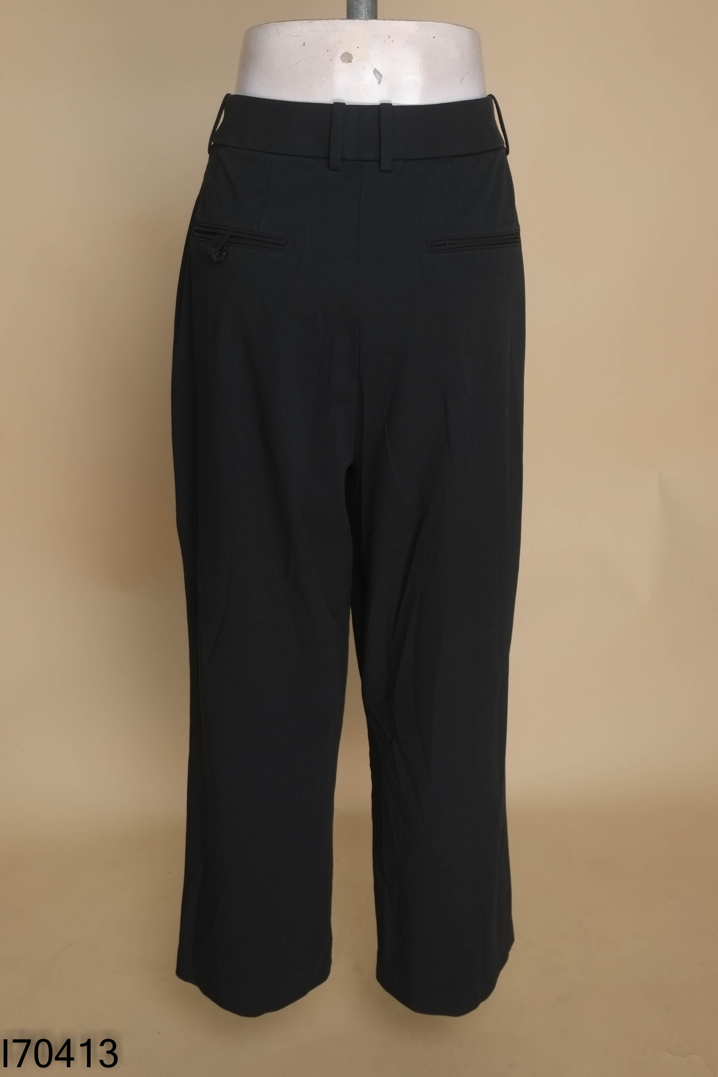 Quần UNIQLO baggy vải đen