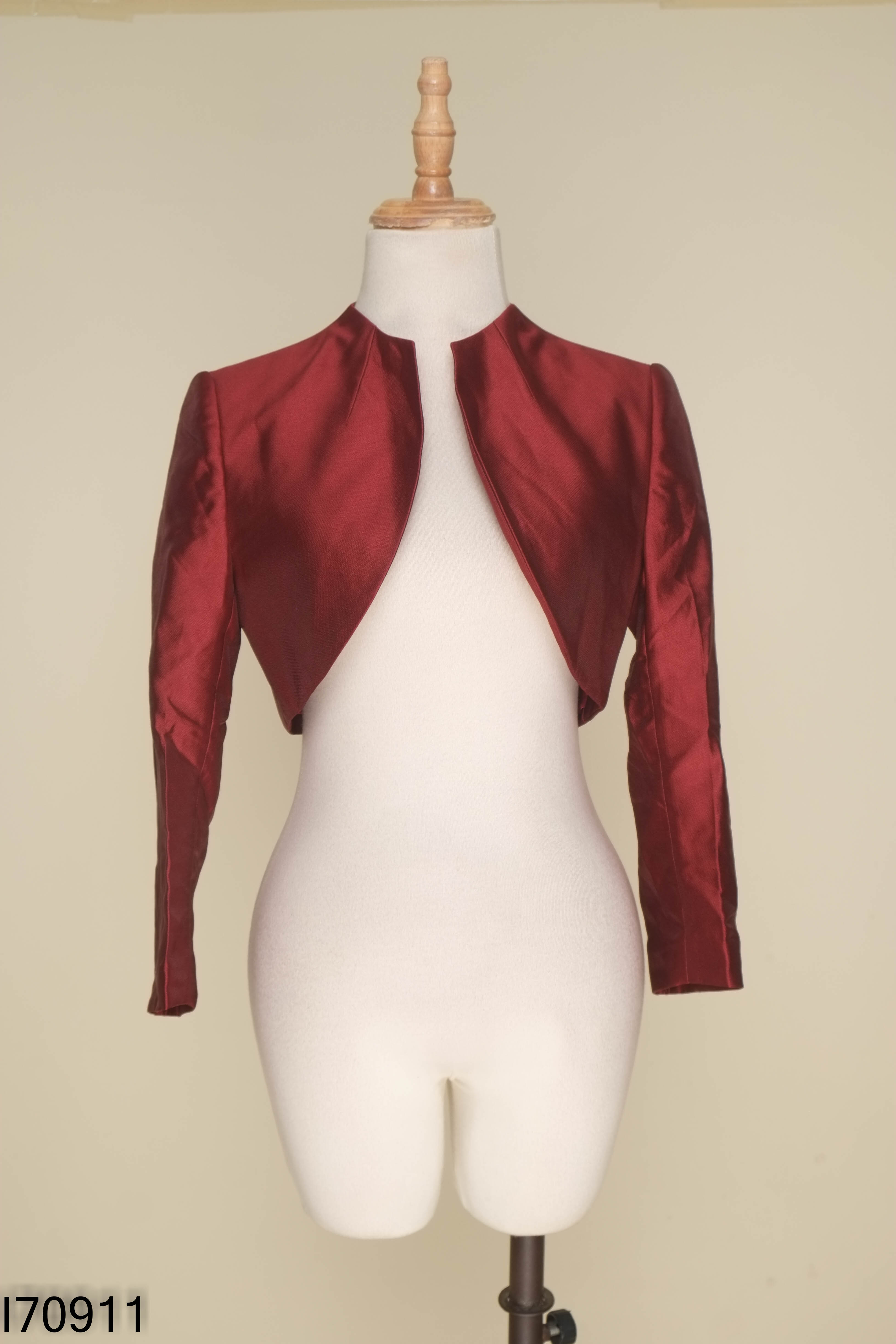 Áo khoác JOEFFE đỏ croptop
