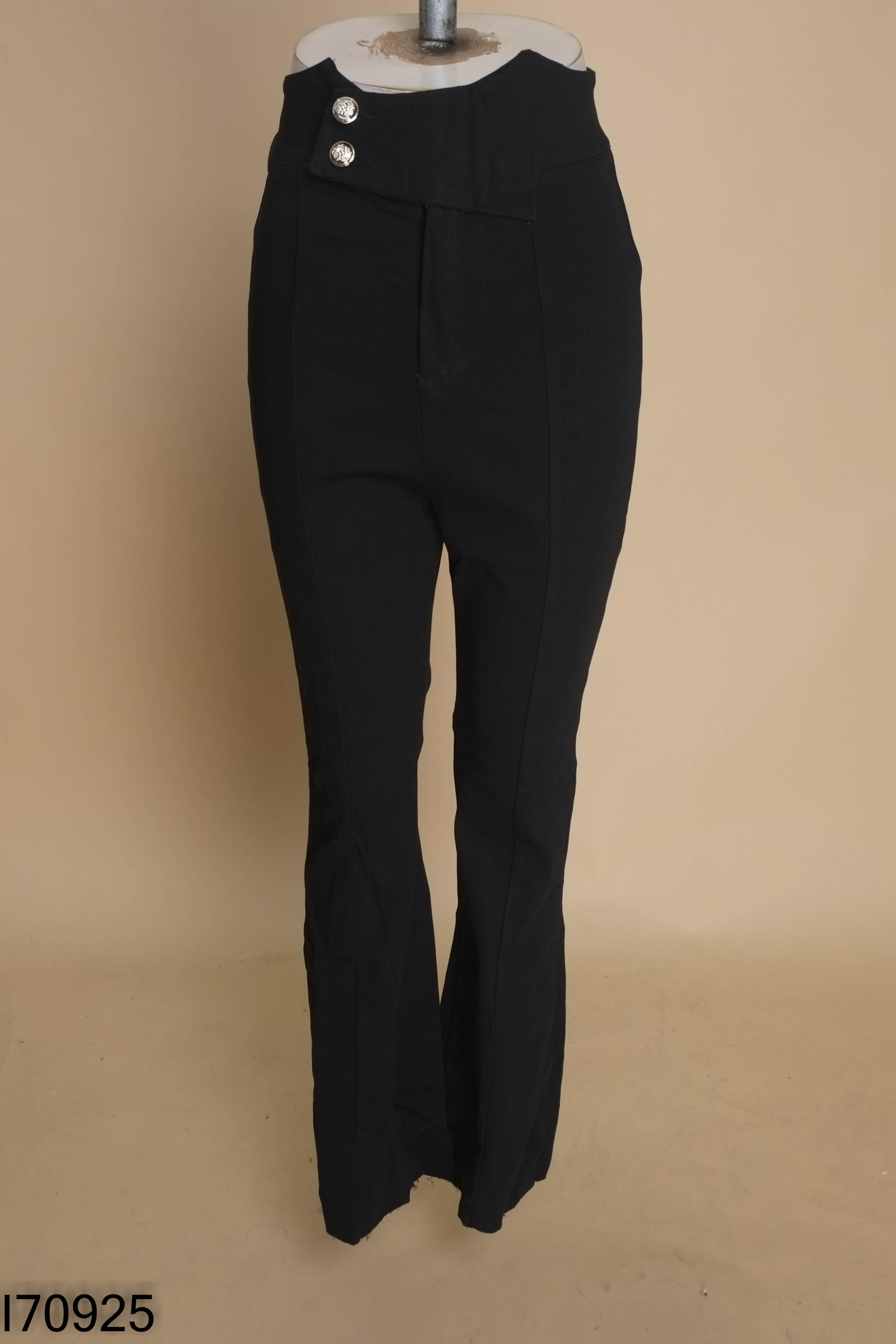NEWTAG MUZI quần loe đen jeans