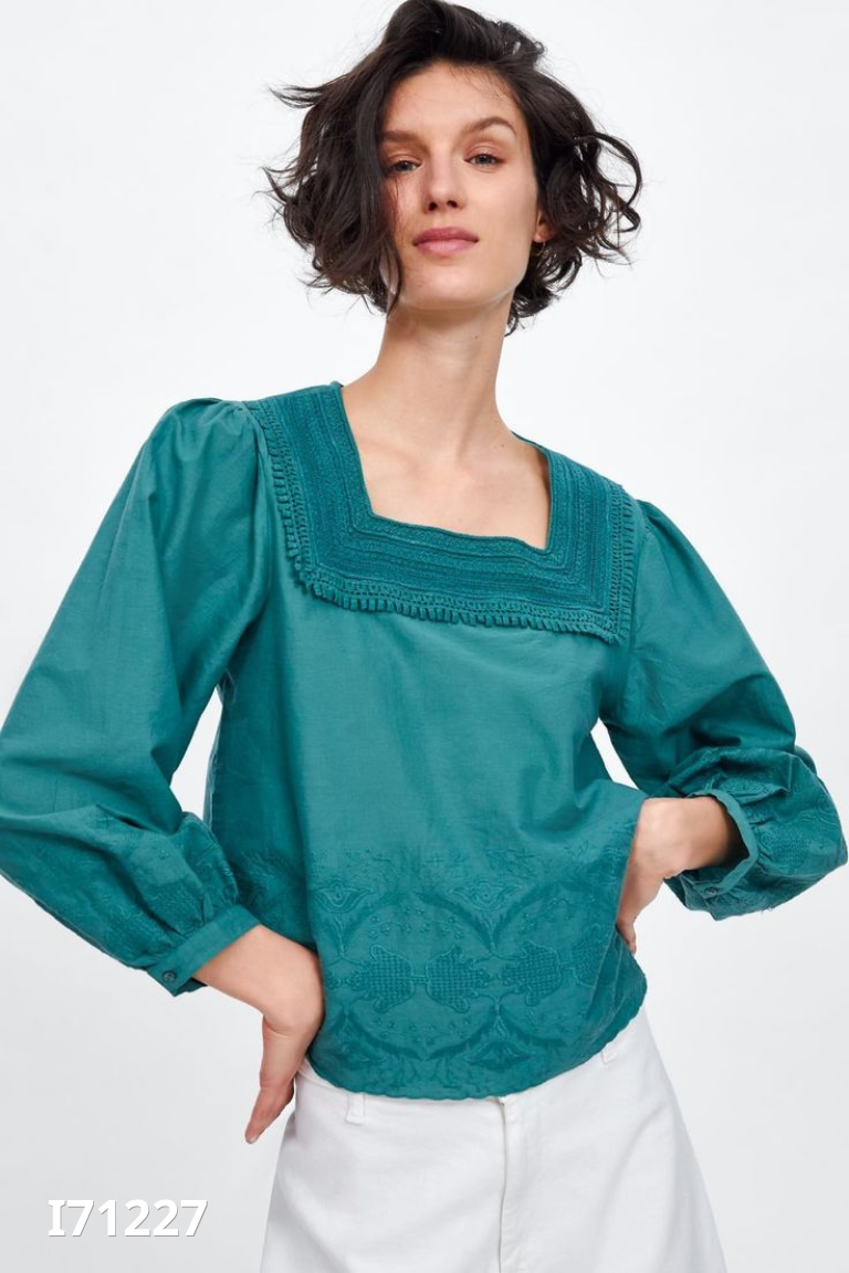 Áo ZARA xanh phối cổ vuông