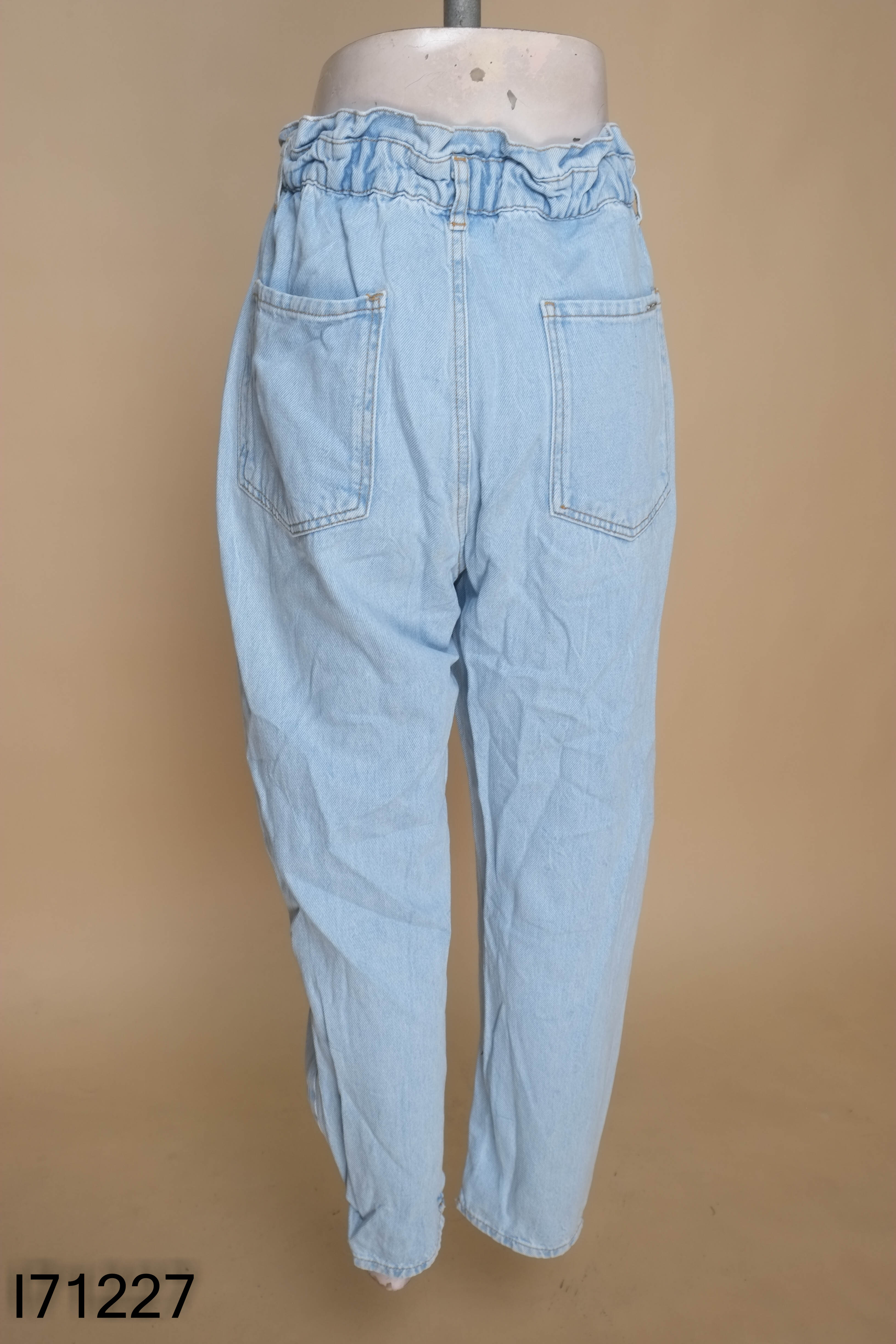 Quần ZARA jeans xanh nhạt