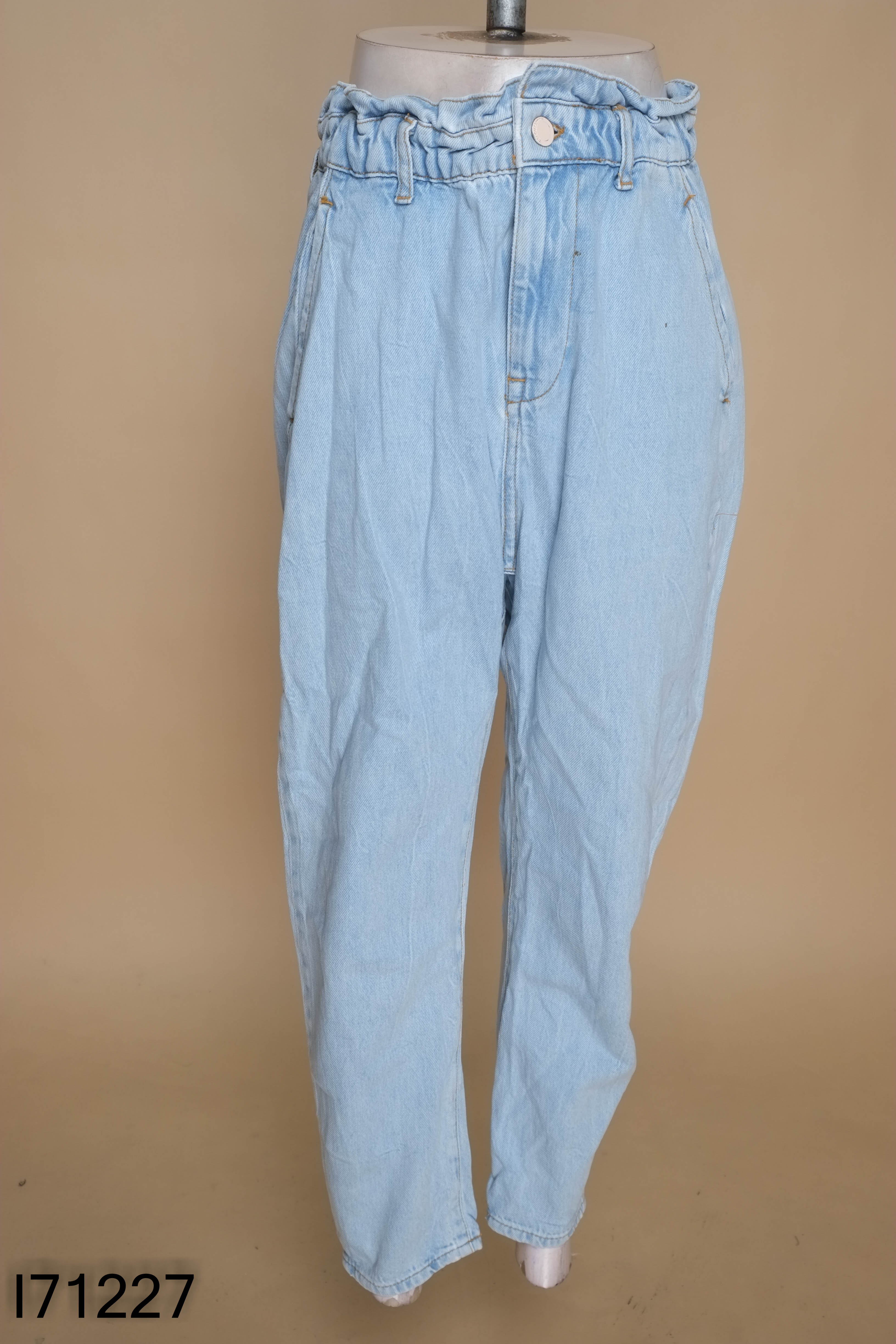 Quần ZARA jeans xanh nhạt