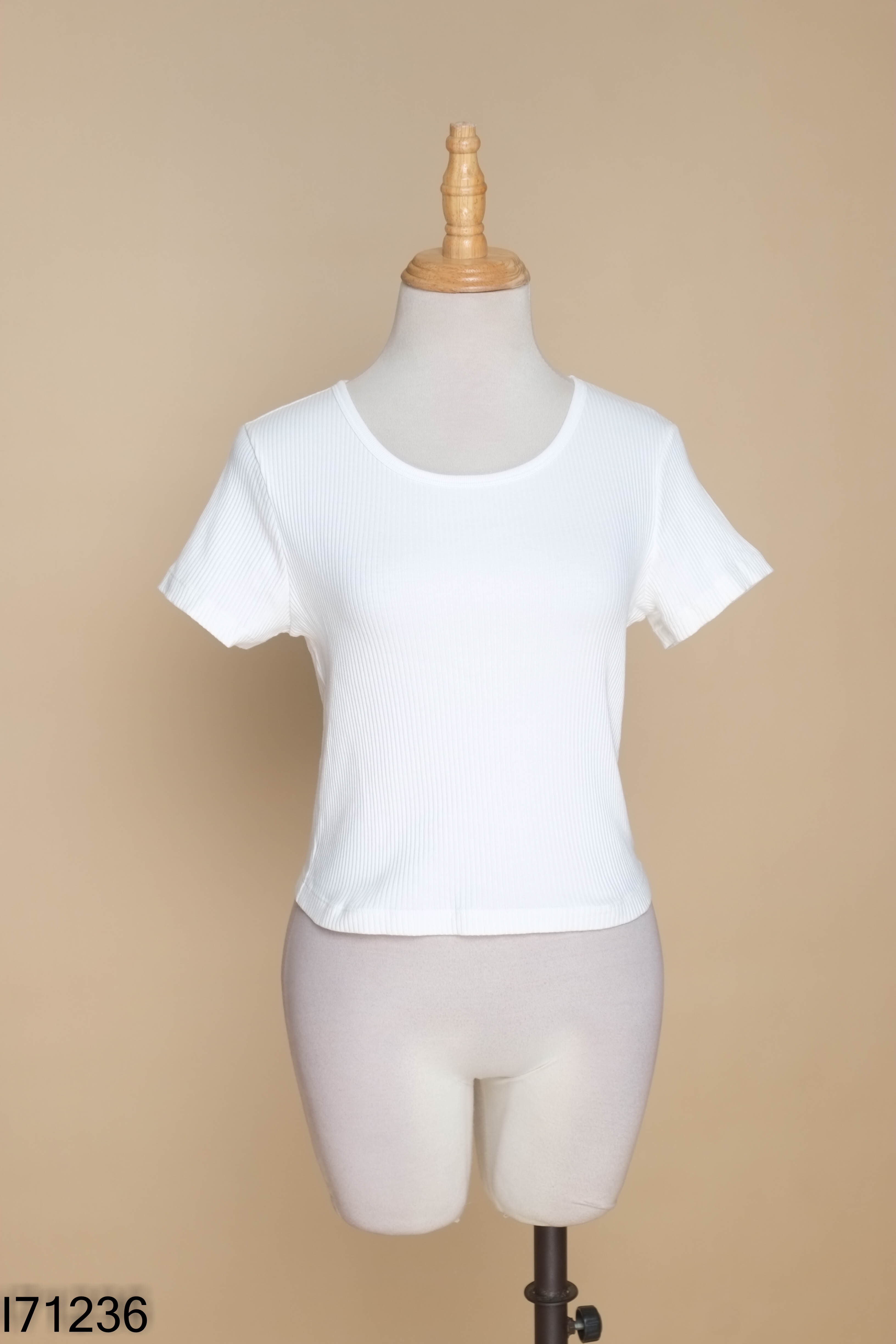 Áo UNIQLO xanh hoa tay phồng