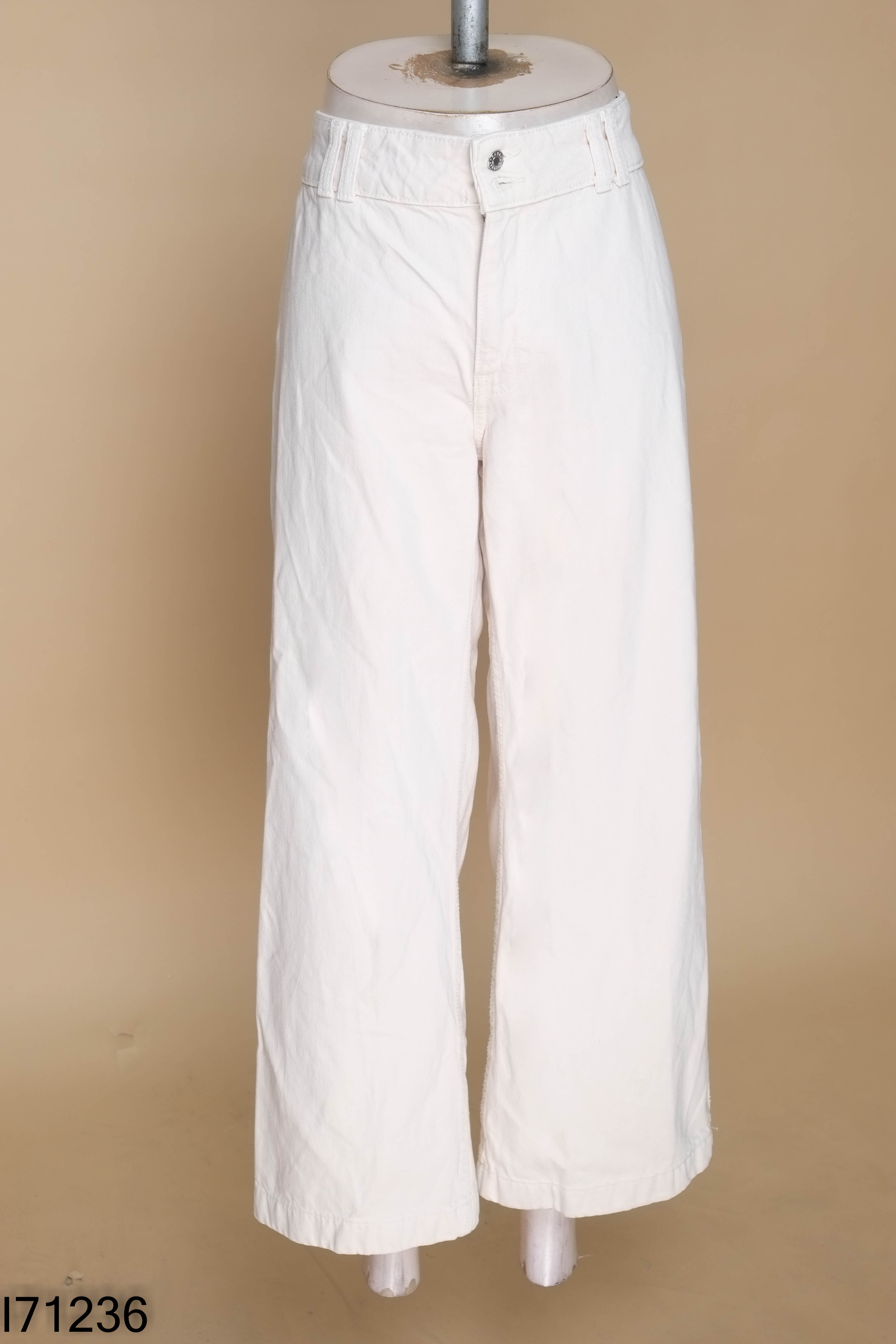 Quần jeans MANGO be trơn