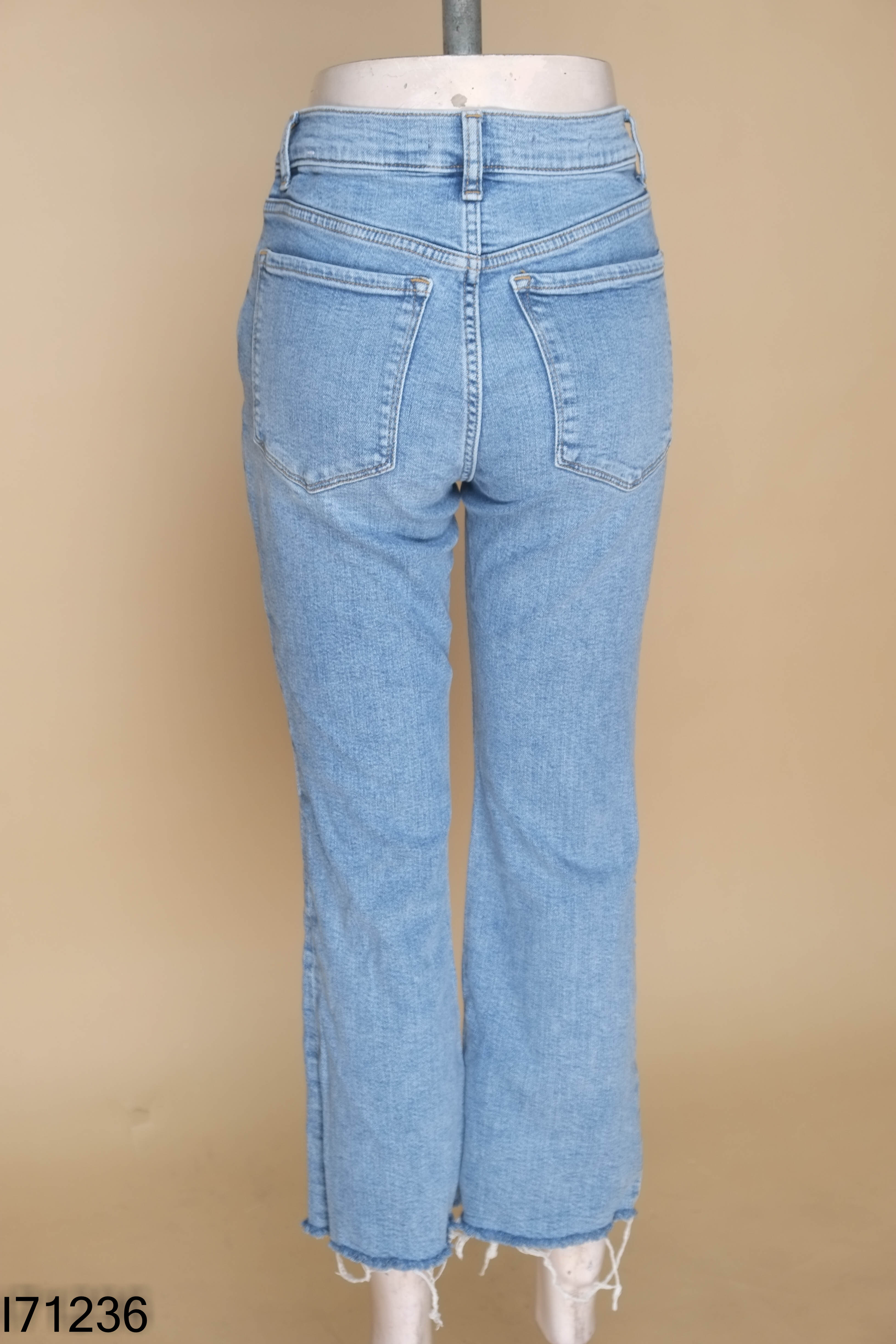 Quần jeans MANGO xanh nhạt