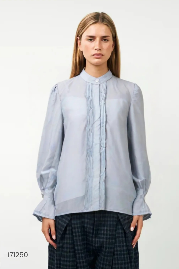 Áo chiffon KUHN MARVIN xanh gấp ly (CÓ LÓT)