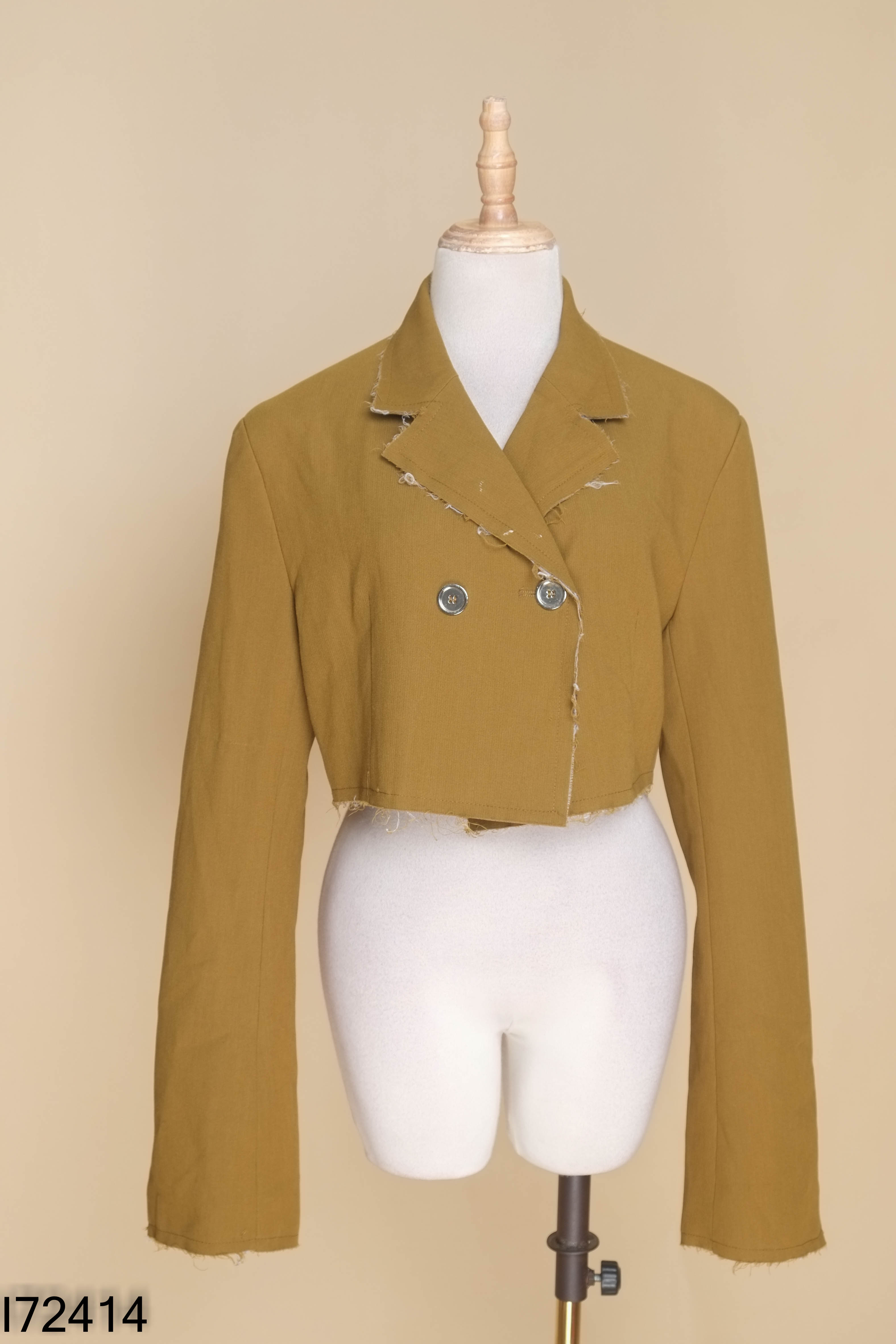 Áo vest rêu dáng ngắn