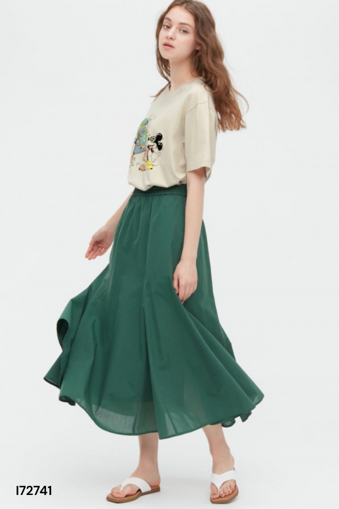 Chân váy UNIQLO xanh trơn