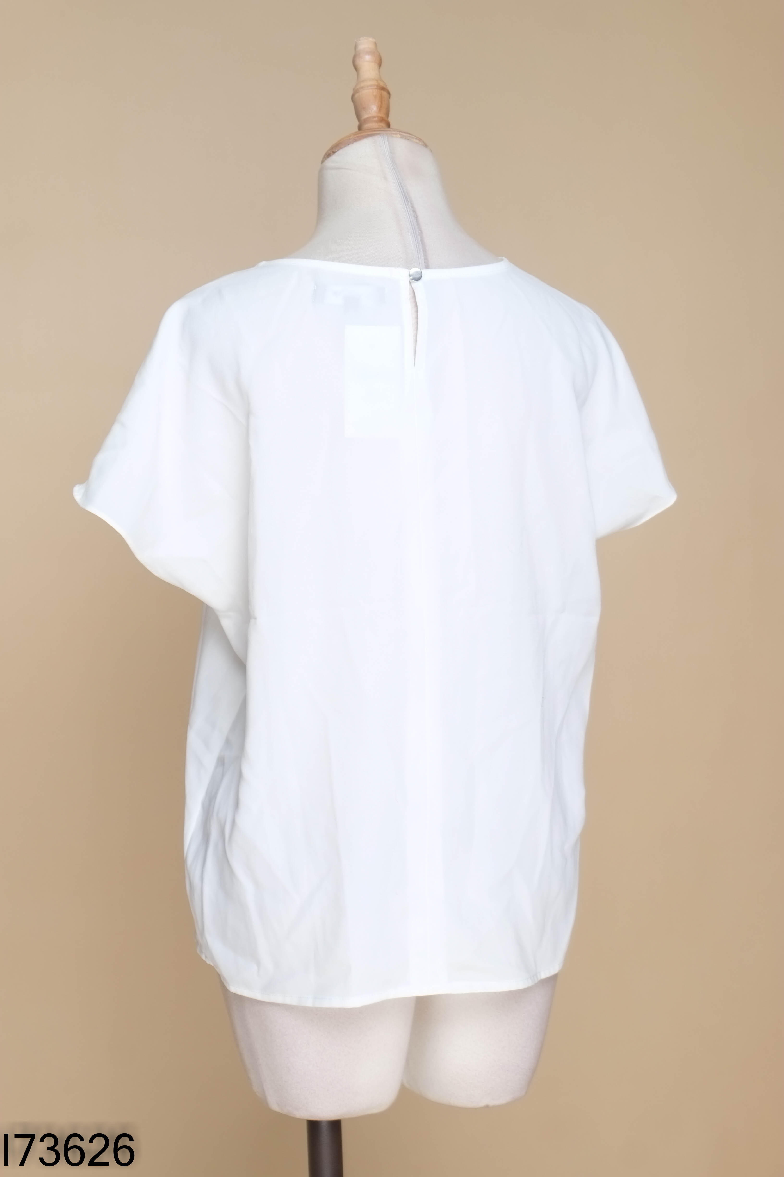 Áo trắng IVY LADIES phối kiểu