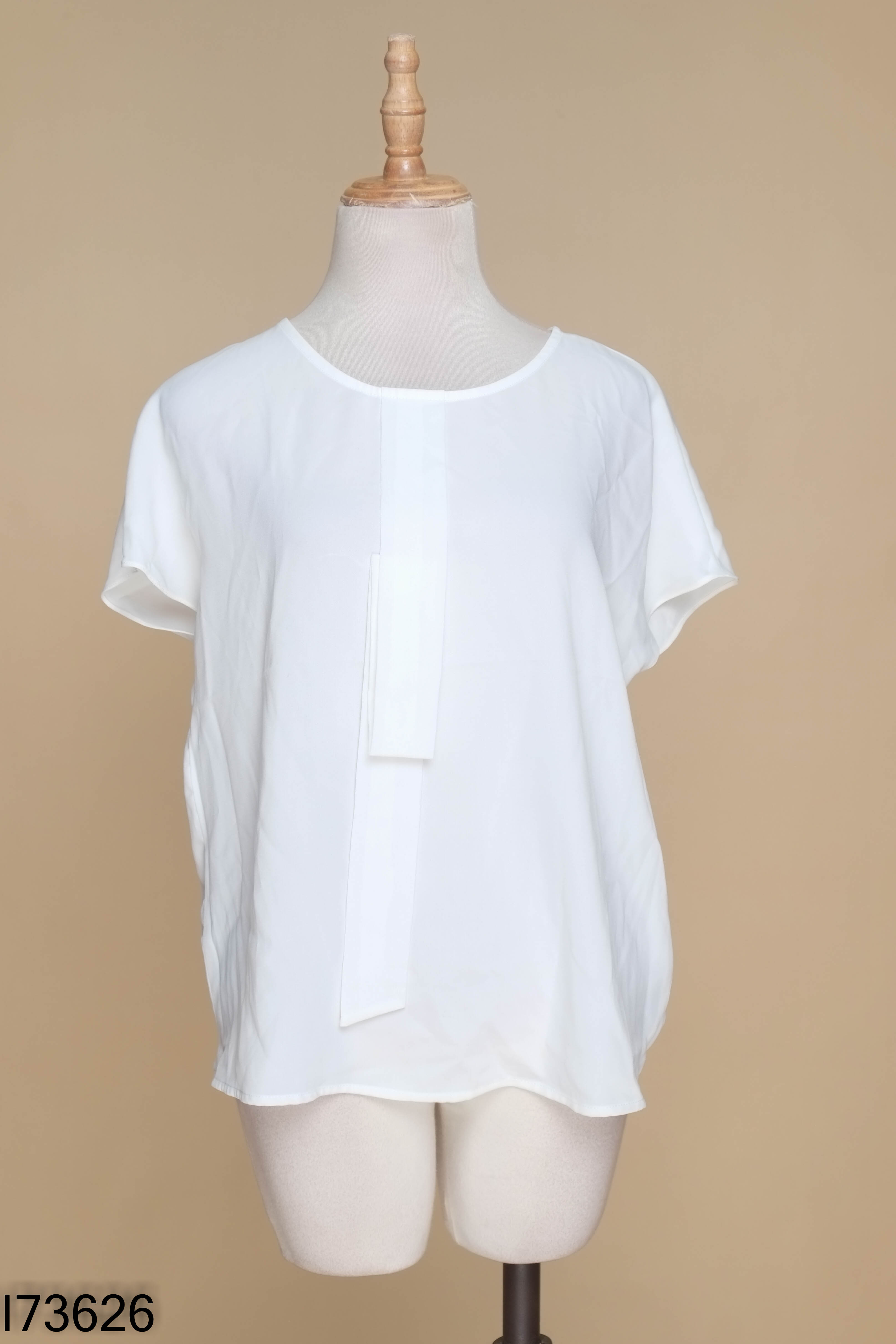 Áo trắng IVY LADIES phối kiểu