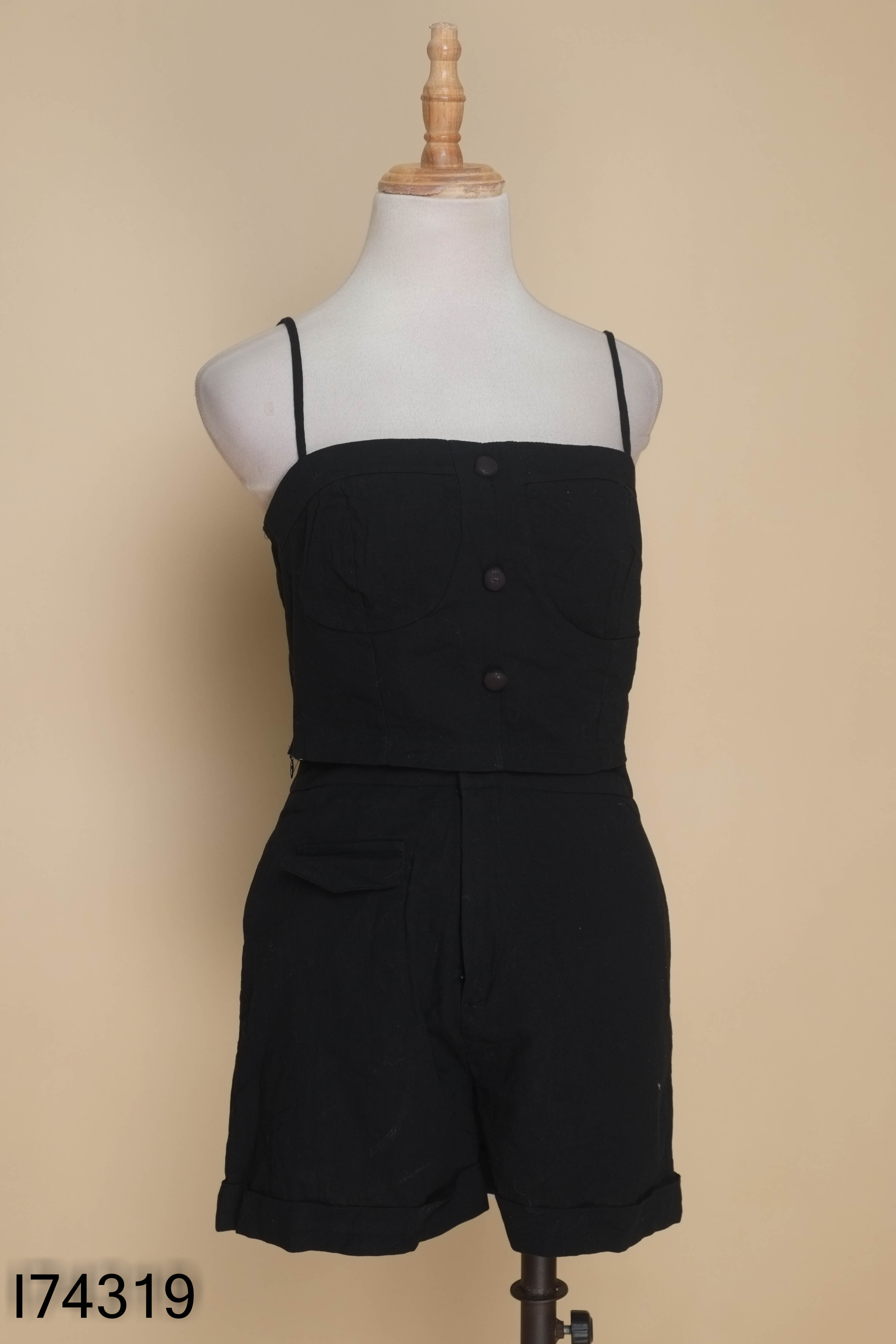 NEWTAG Set Áo hai dây đũi LYRA đen + quần shorts