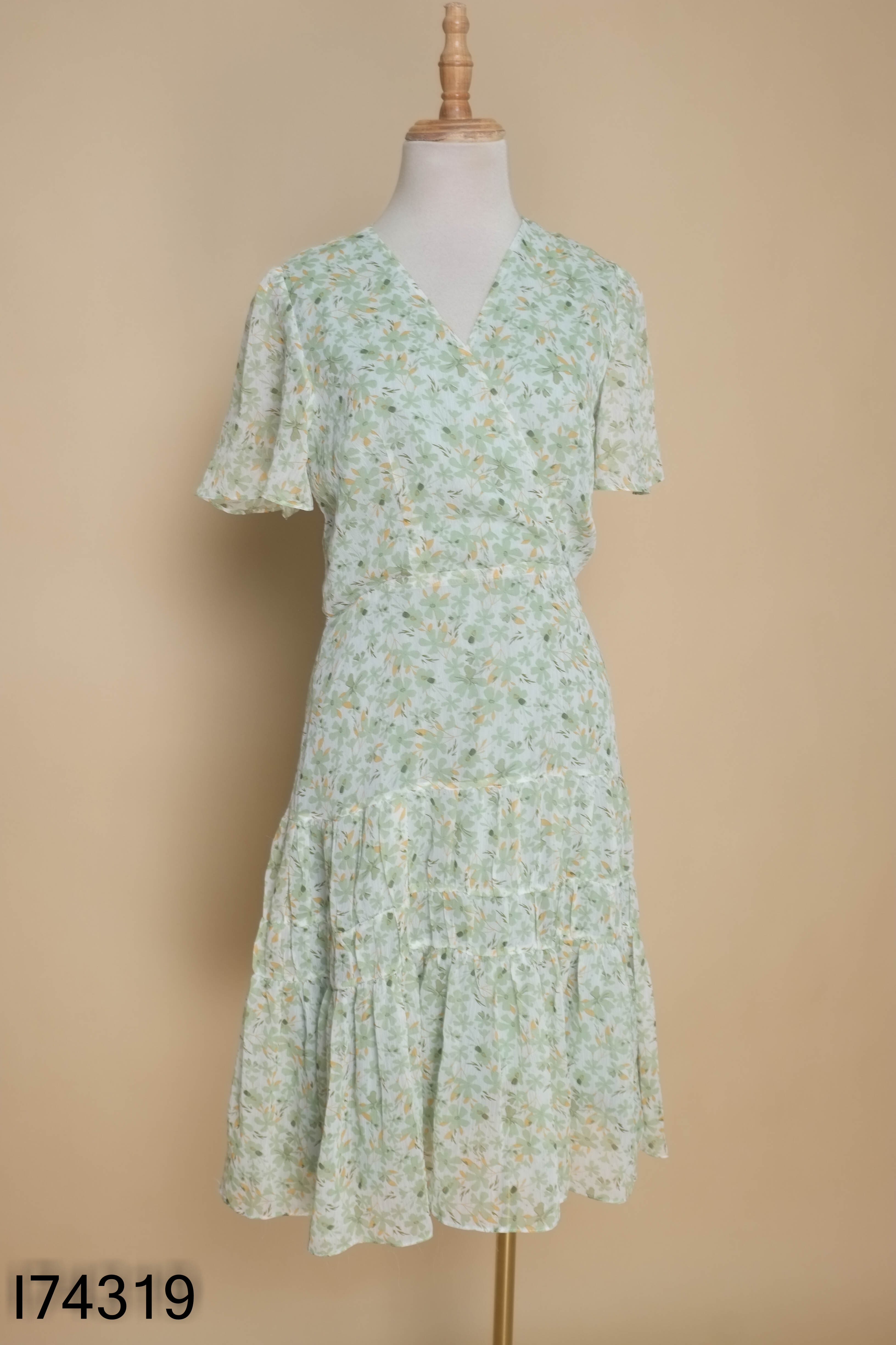 NEWTAG Váy xanh hoa OLV BOUTIQUE cổ V