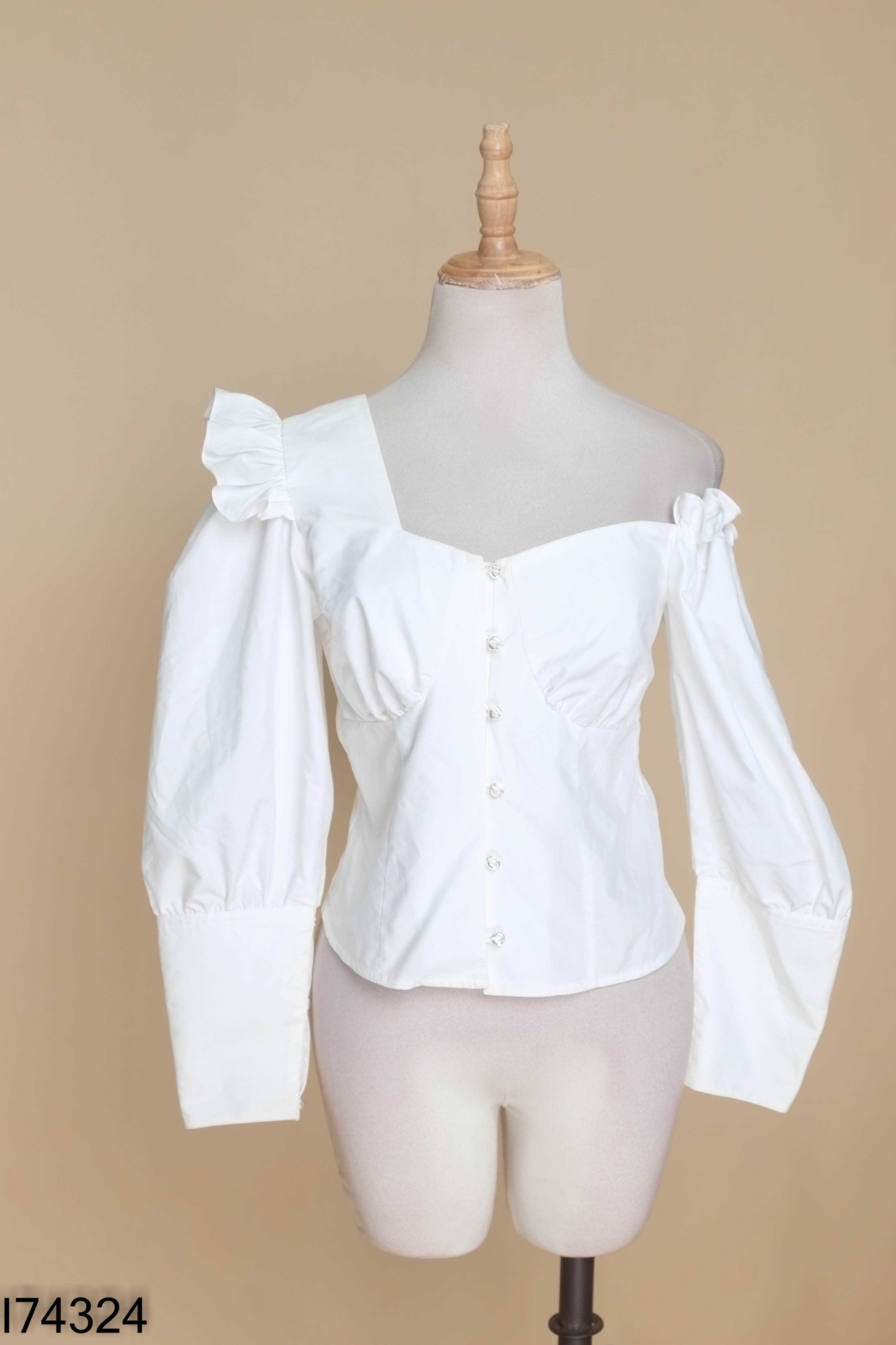 Áo trắng SOYOUNG cổ vuông