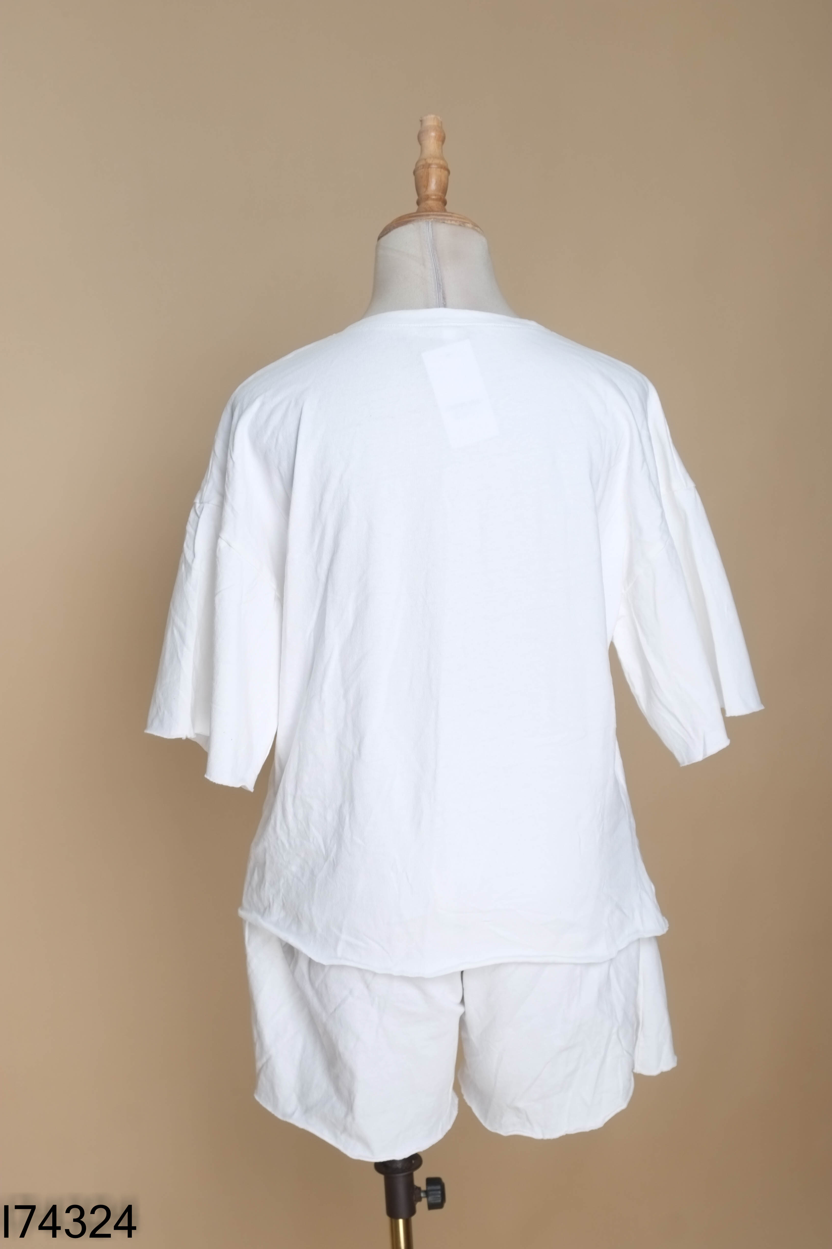Set Áo trắng WEST trơn + quần shorts