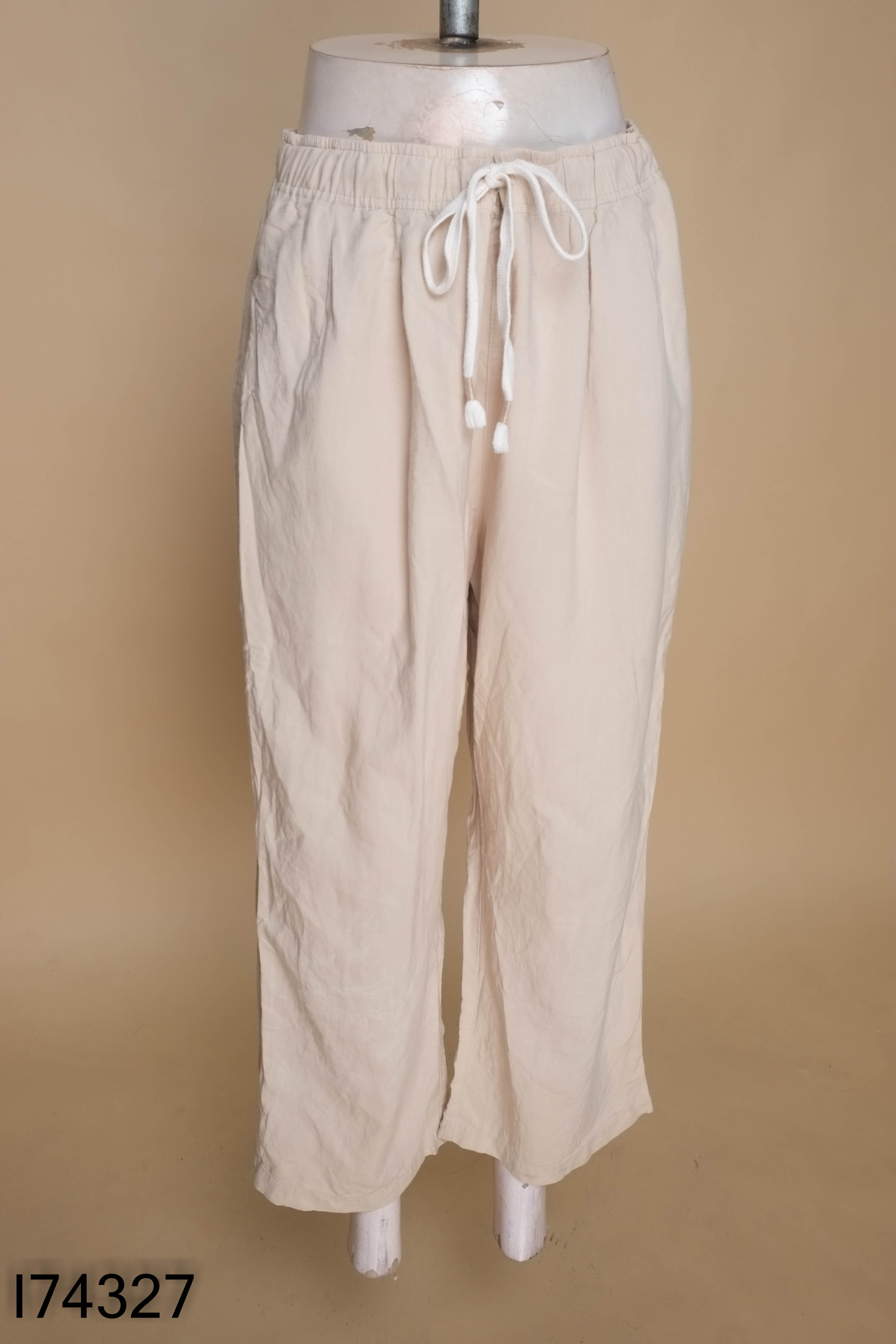 Quần linen UNIQLO be