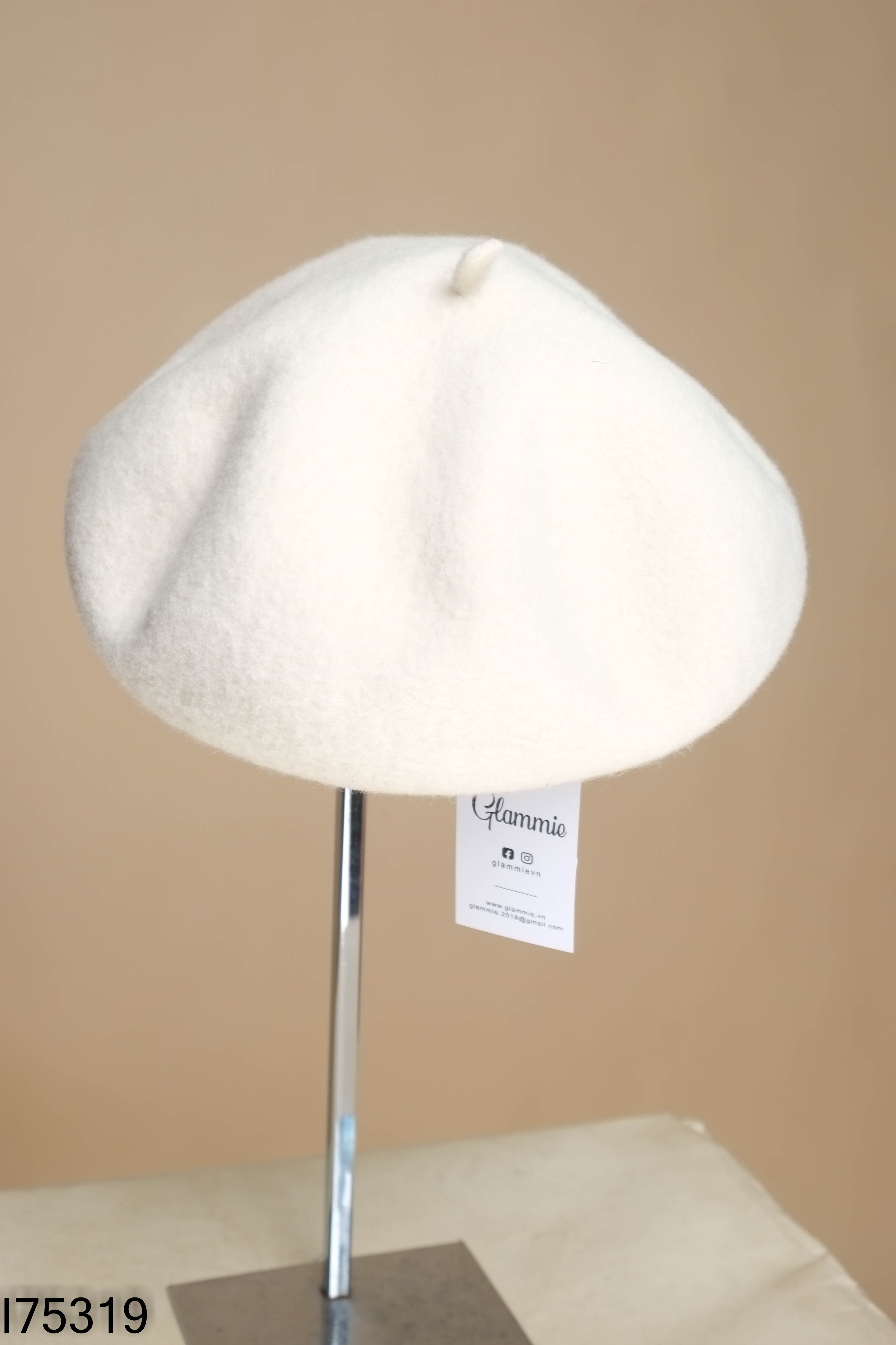 Mũ beret tròn kem