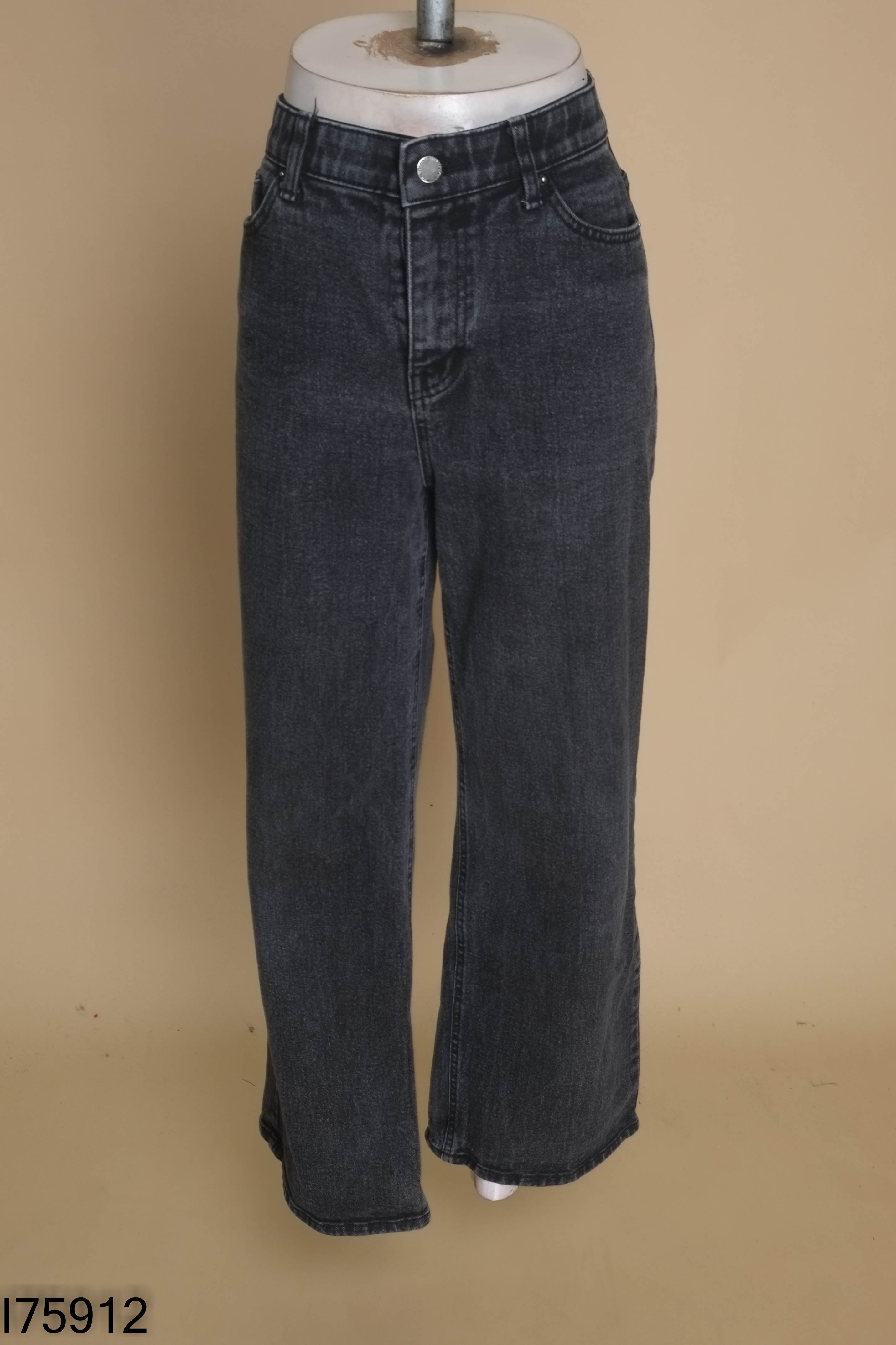 Quần jeans xám trơn