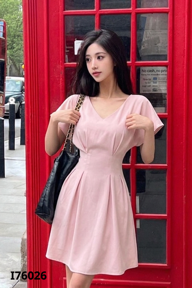 Váy be LILY'S trơn gấp eo