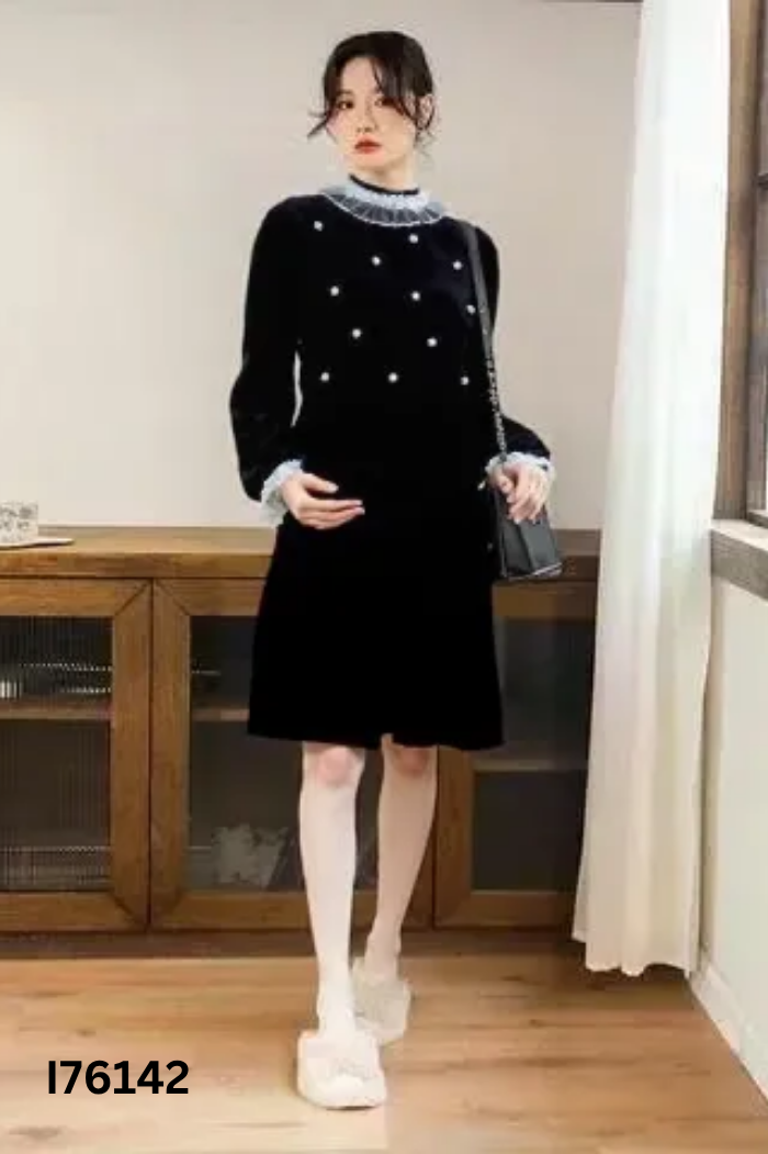 Váy BAE MALI babydoll đen đính ngọc