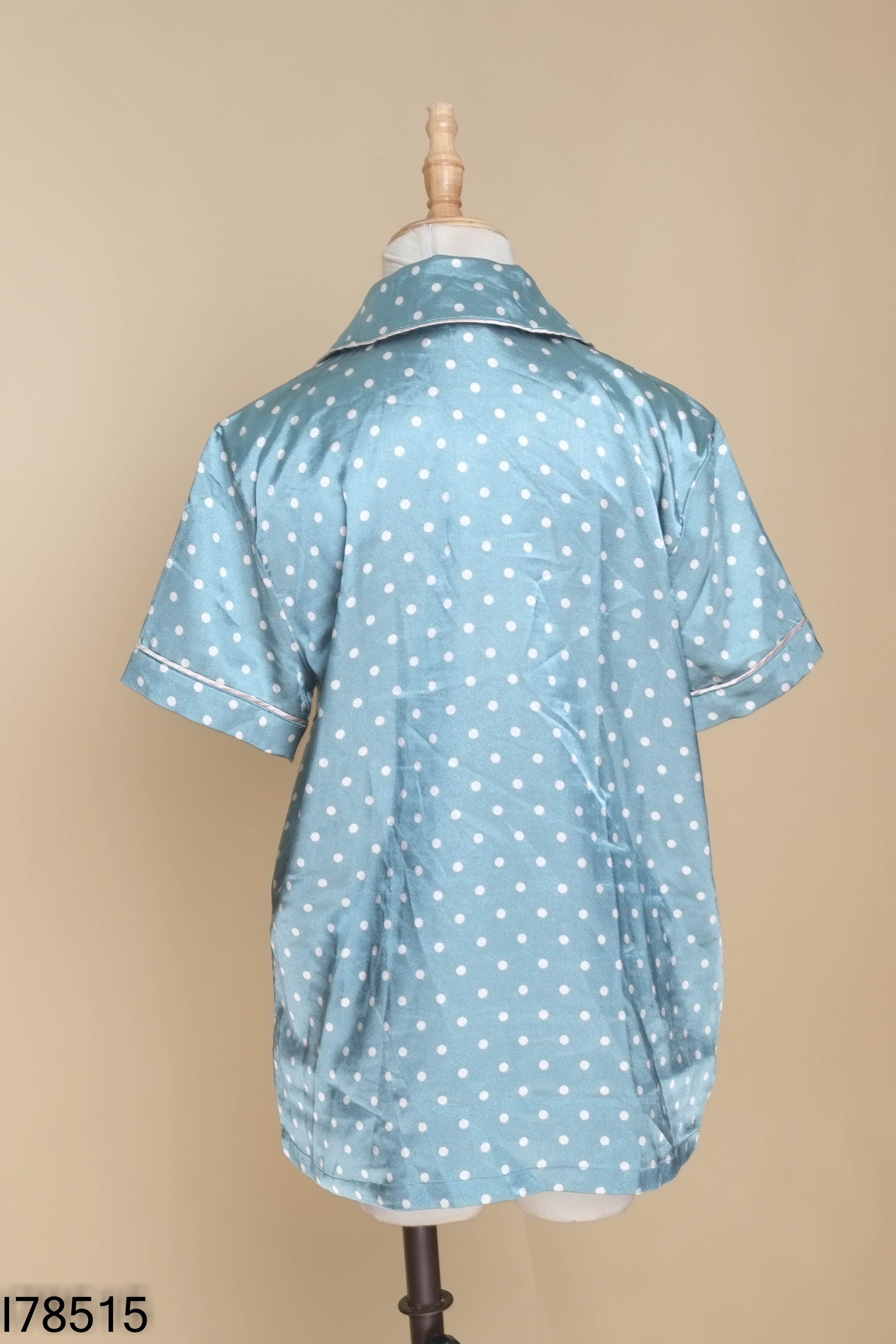 Set áo ngủ xanh chấm bi + quần short
