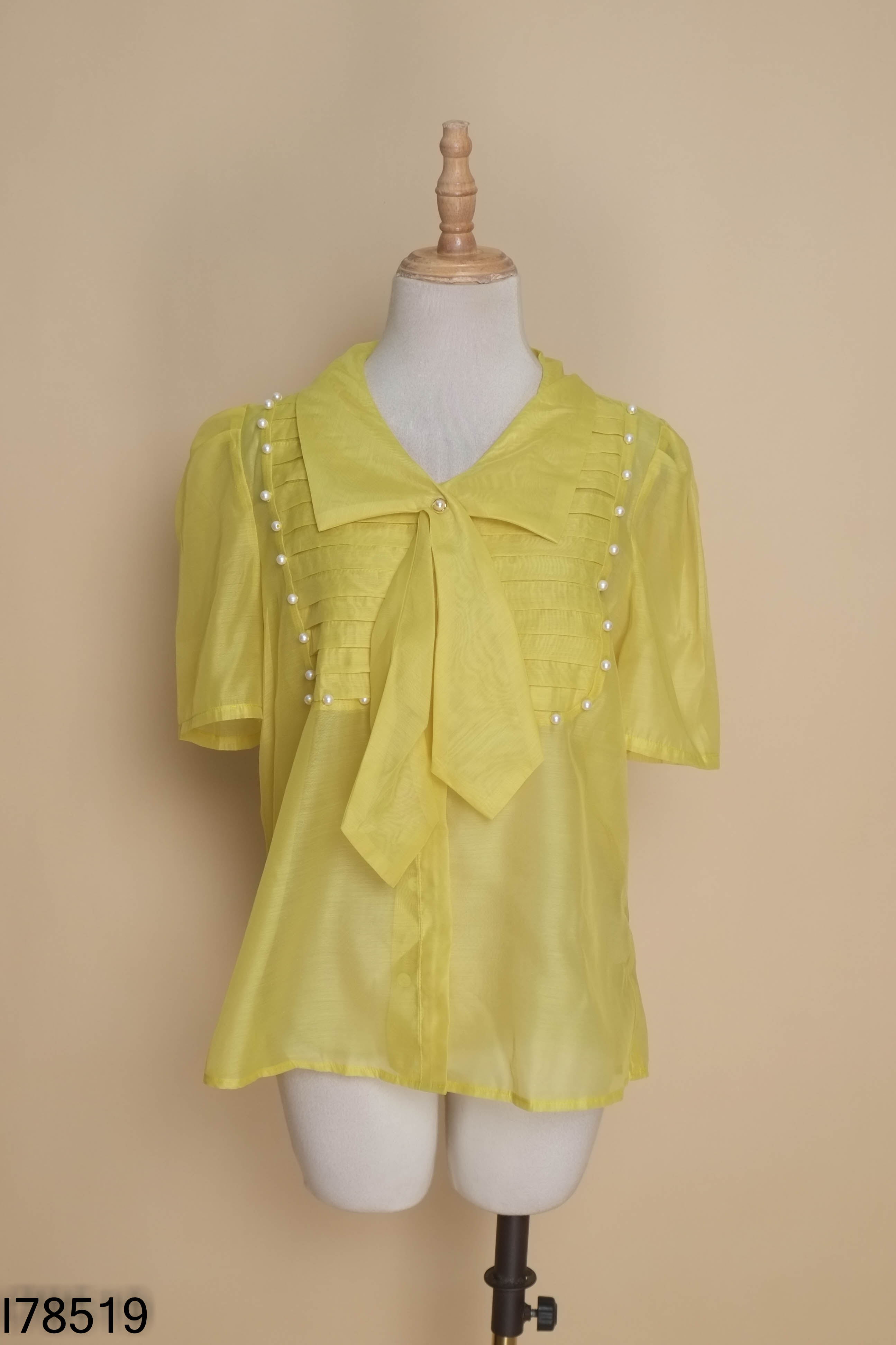 Áo chiffon xanh vàng đính ngọc