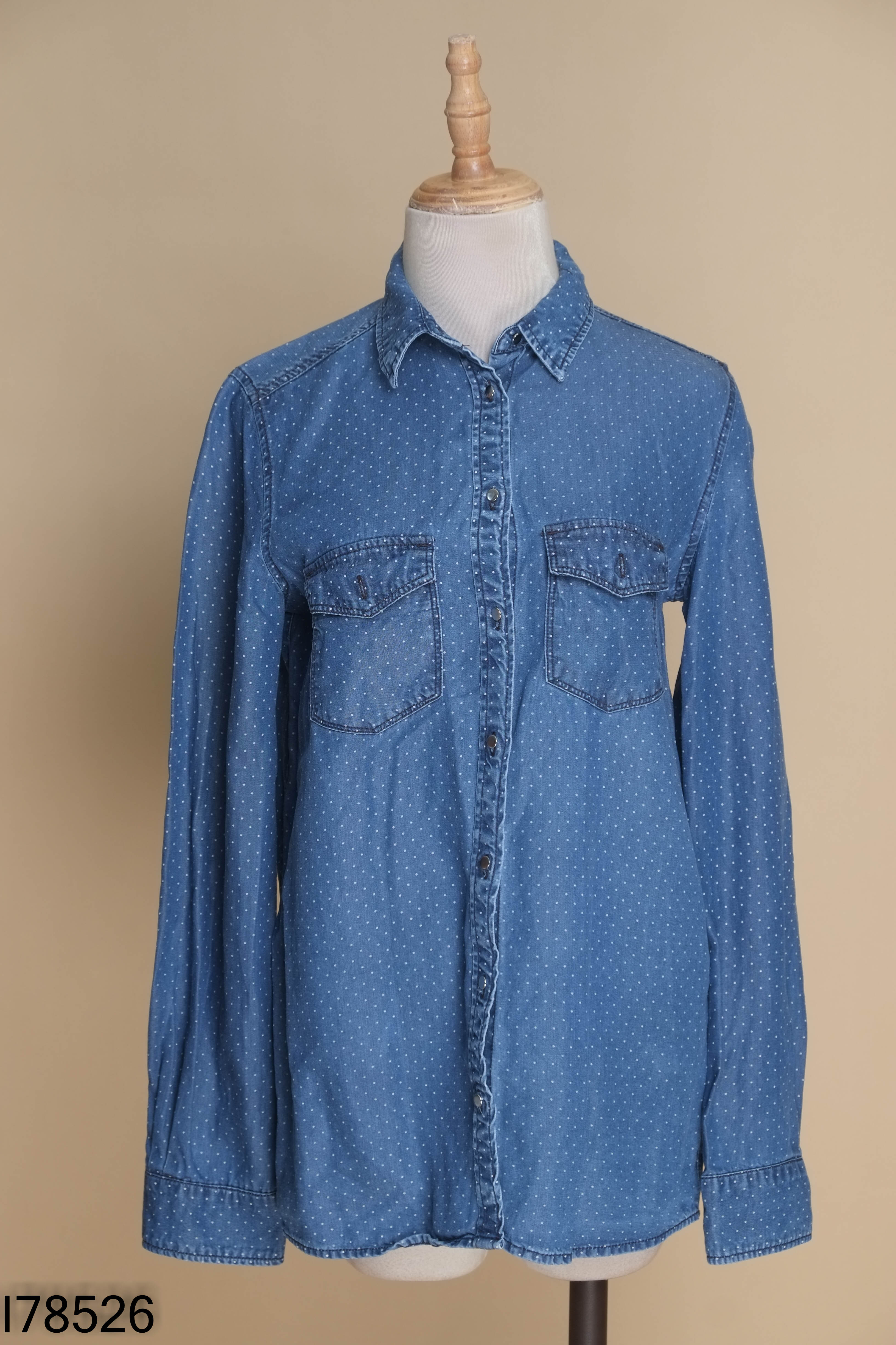 Áo sơ mi jeans MANGO xanh chấm bi