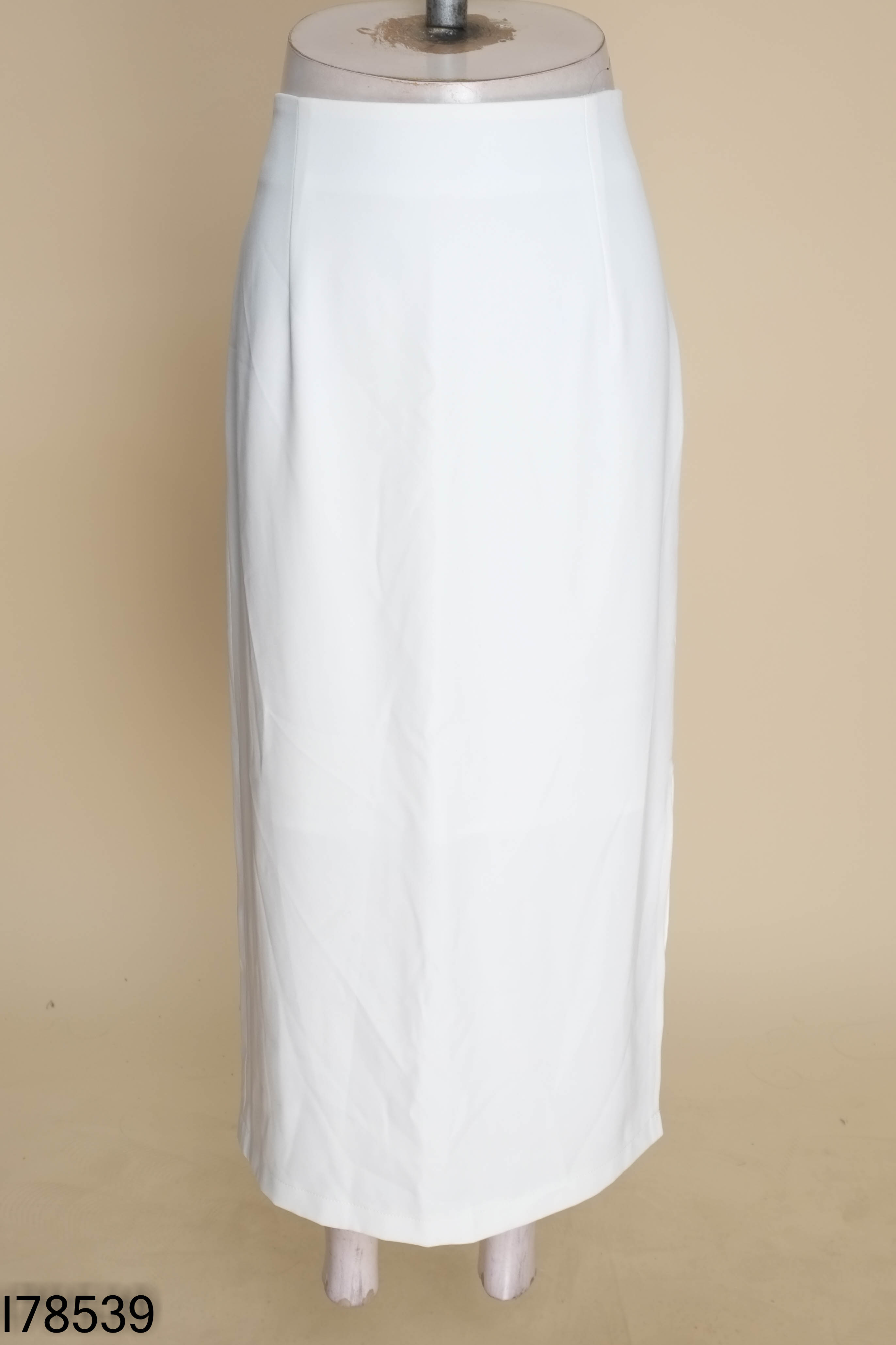 I7853910120-Chân váy BEBOND trắng