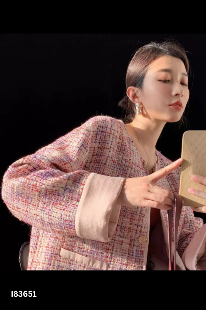 Áo khoác dạ phối màu viền be