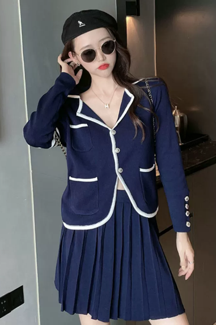 Cardigan xanh viền tắng