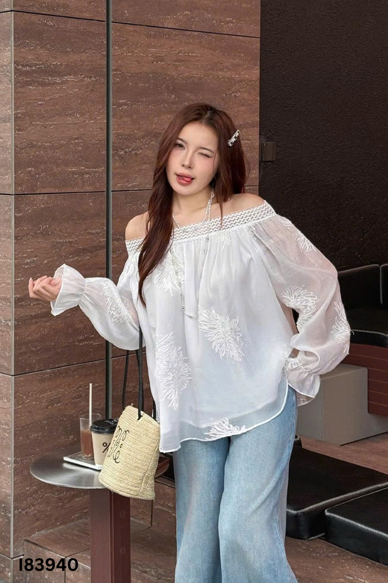Áo kiểu kem bèo trễ vai