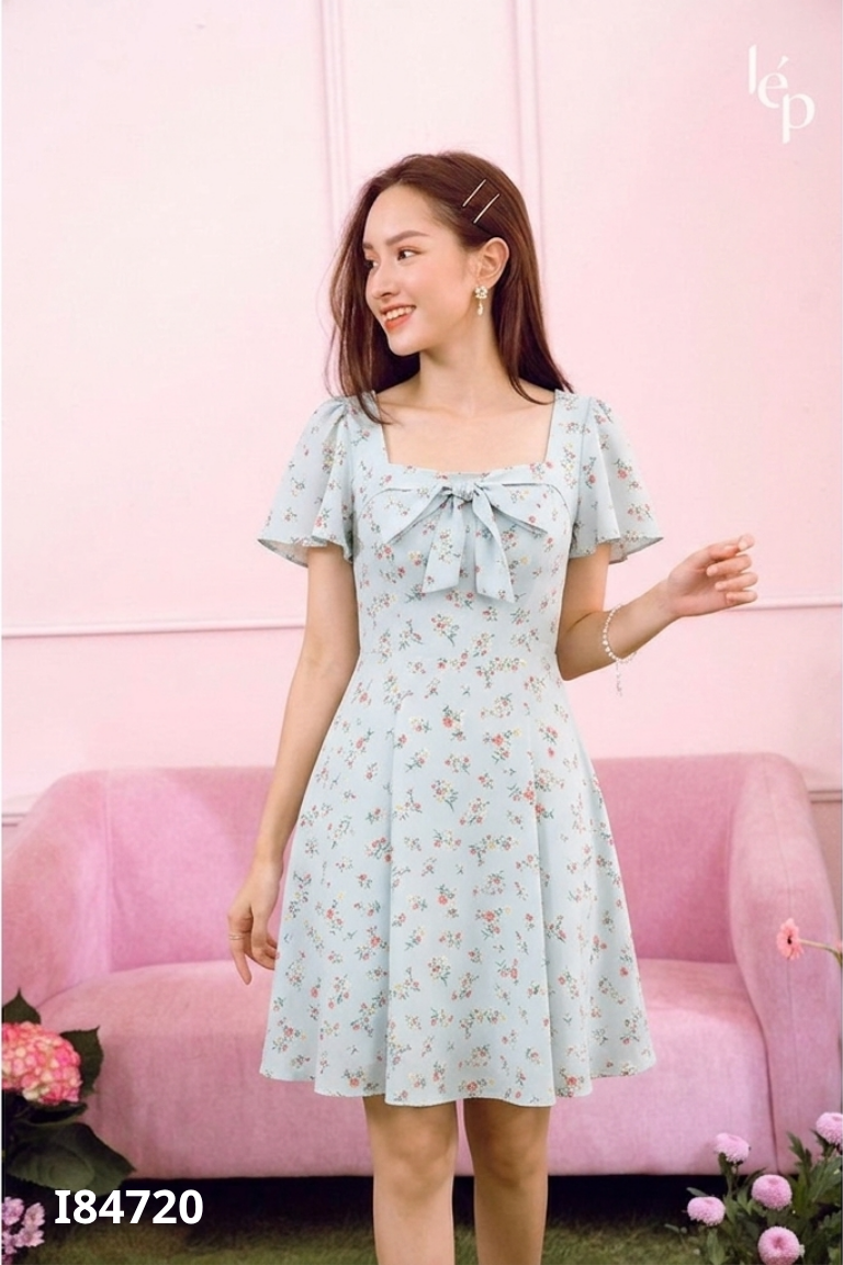 Váy xanh LÉP họa tiết hoa