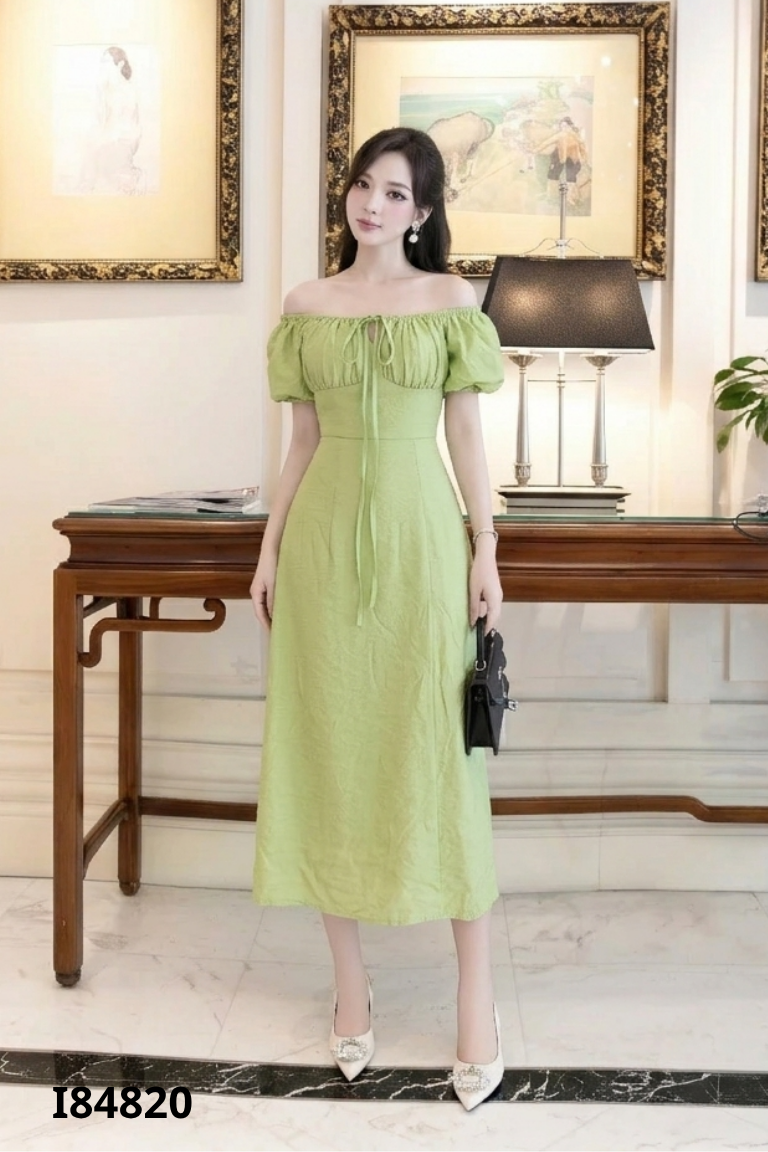 Váy xanh bo chun hở lưng