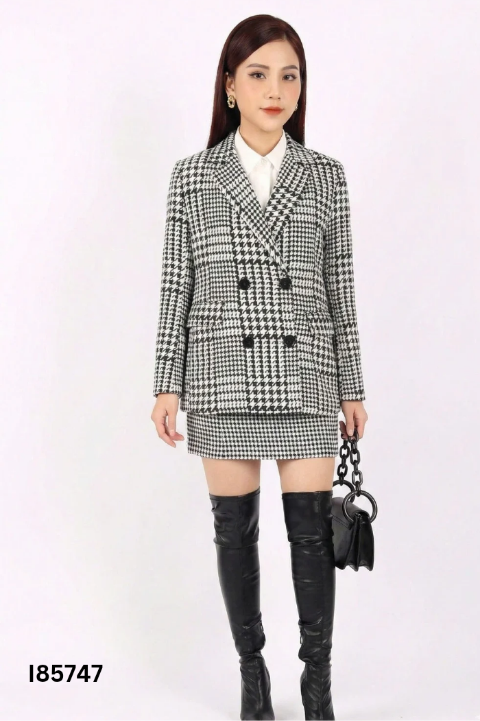 Blazer trắng phối đen ziczac