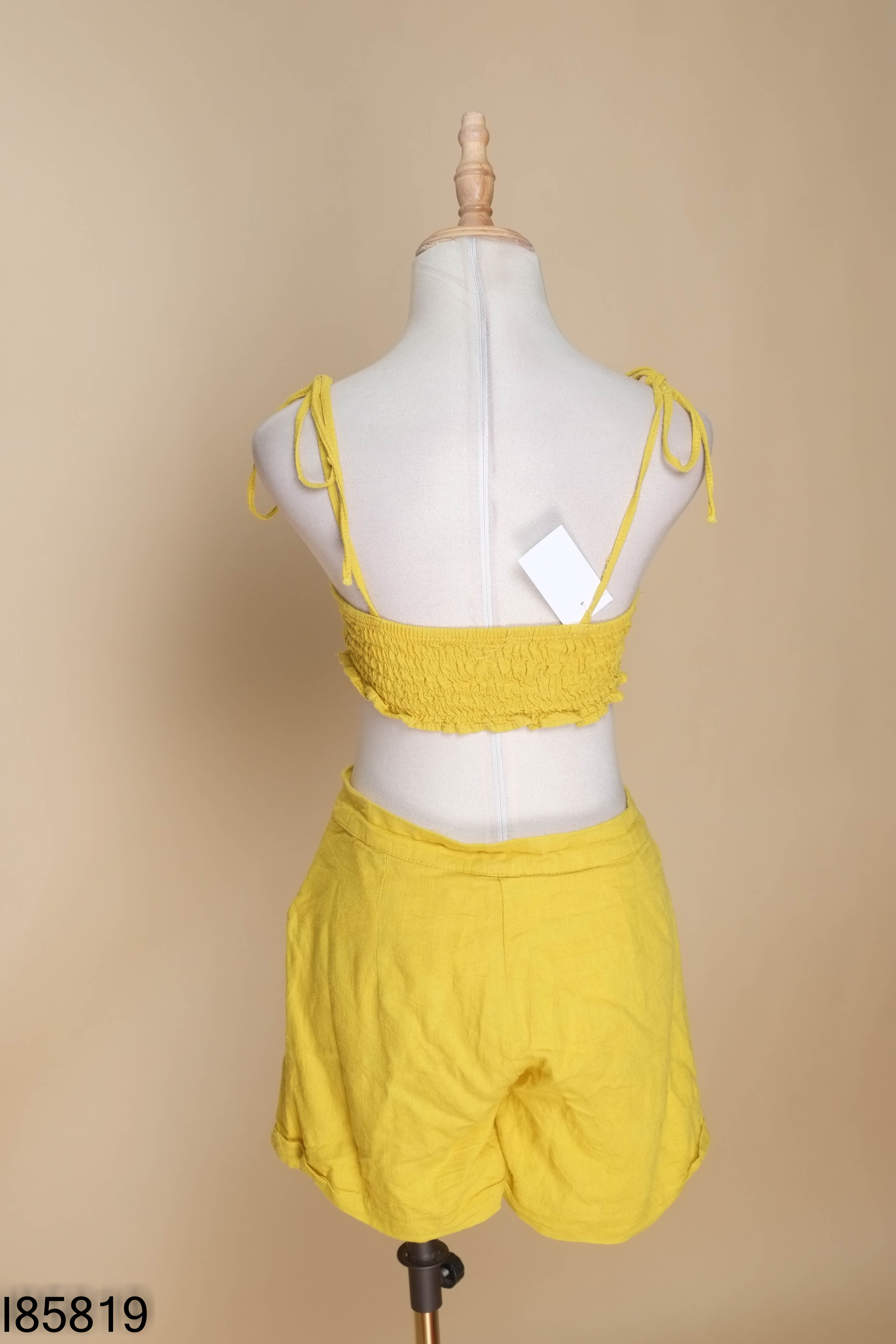 Set áo ngực + áo sơ mi + quần short vàng