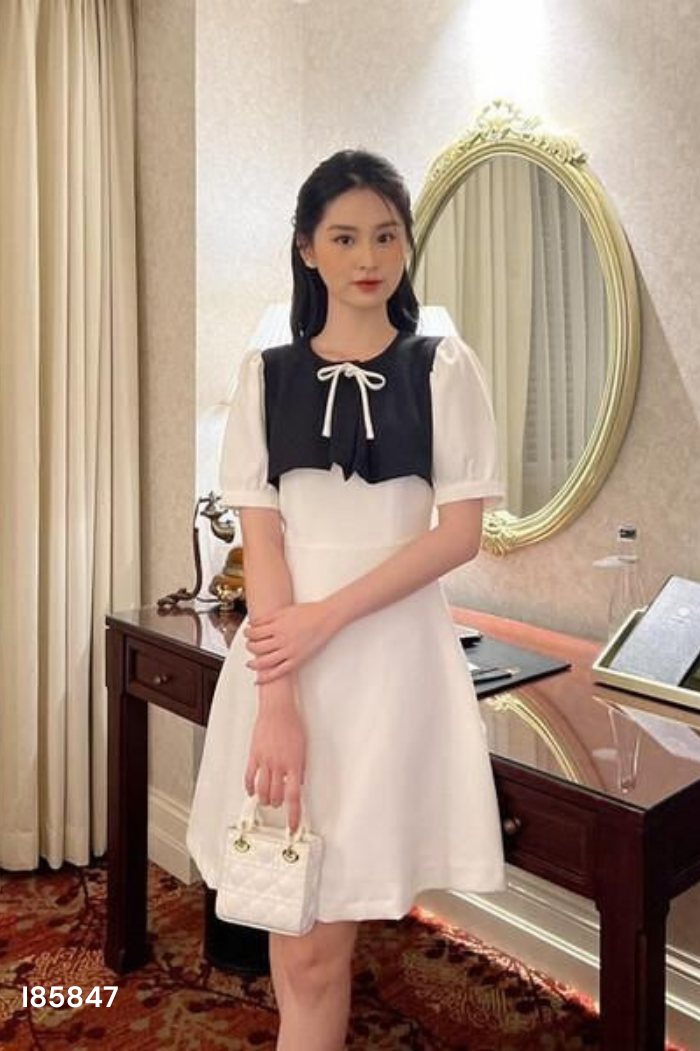 Váy be kiểu phối đen (BẨN NHẸ)