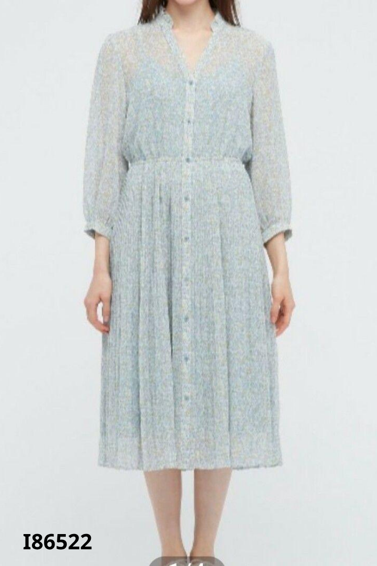 Váy xanh UNIQLO hoa dập ly