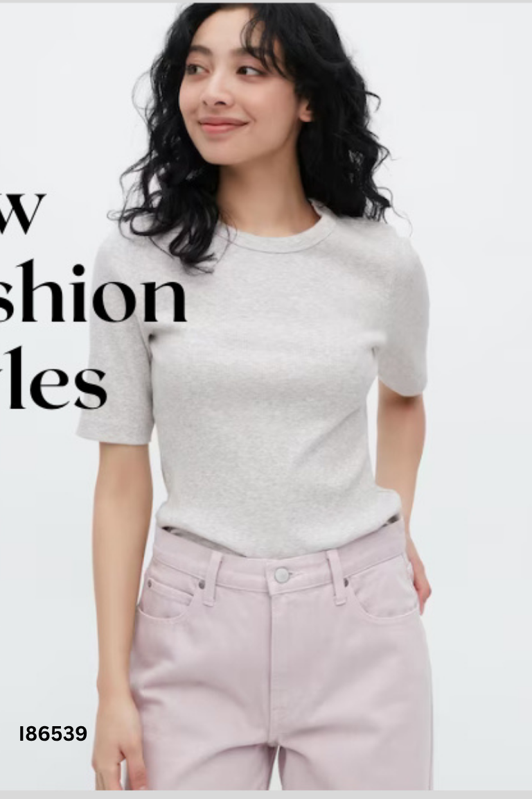 Áo xám UNIQLO trơn cộc tay