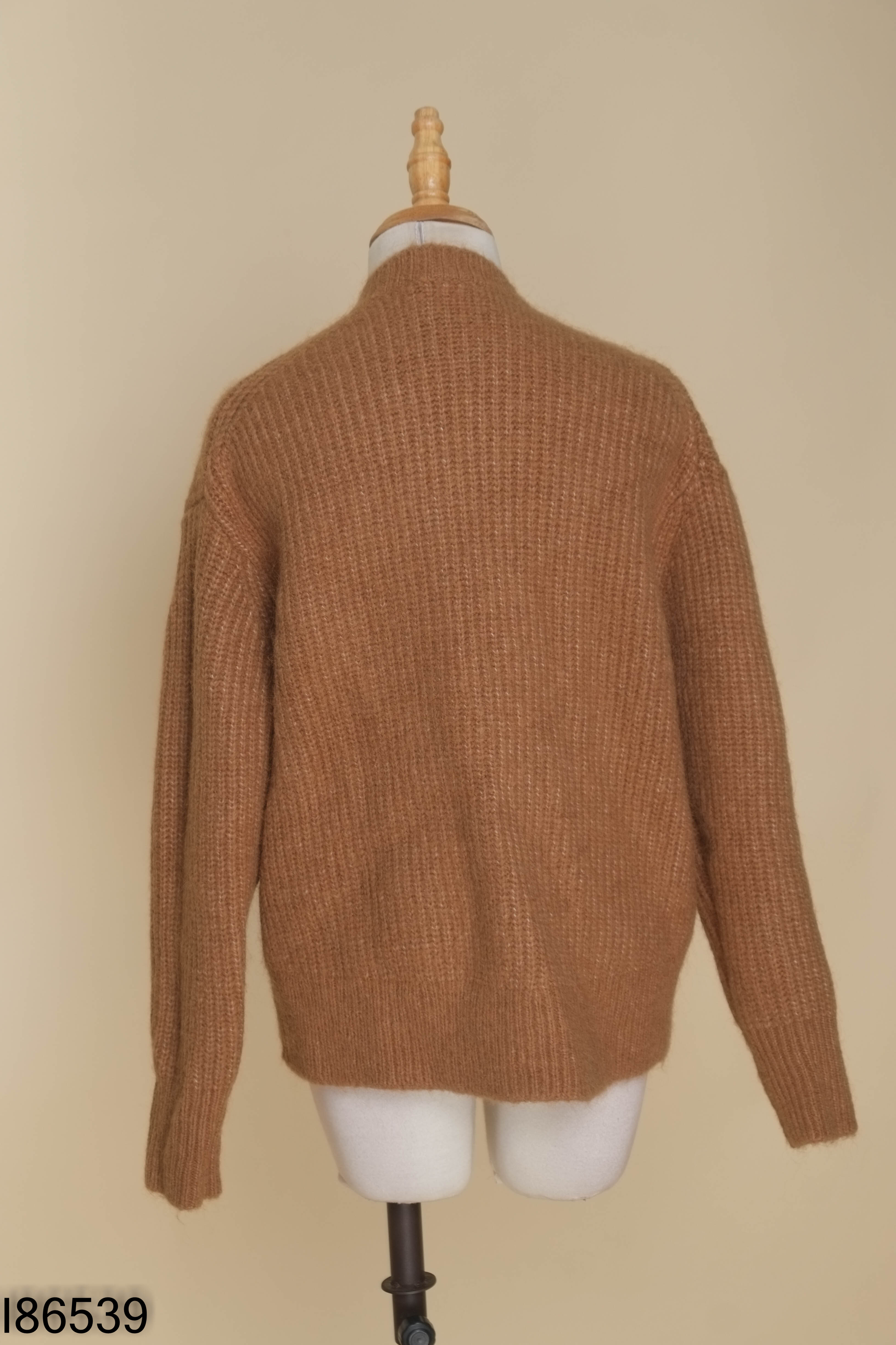 Áo len nâu UNIQLO cổ tim