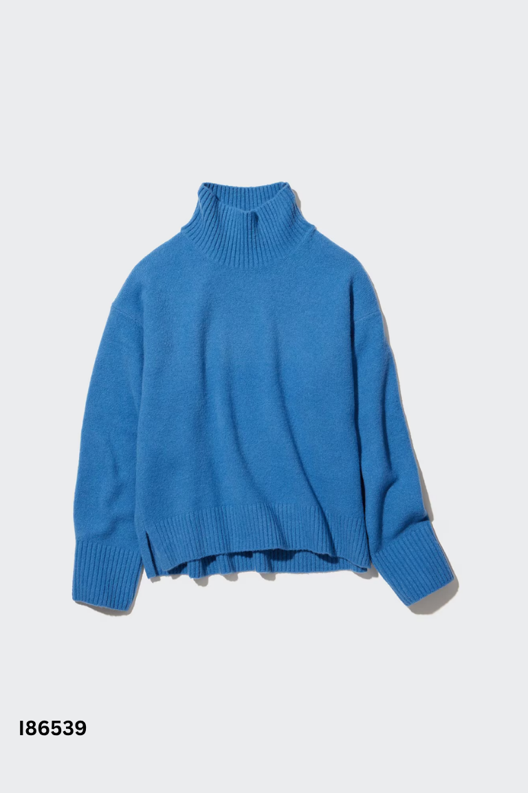 Áo len xanh UNIQLO trơn cổ cao