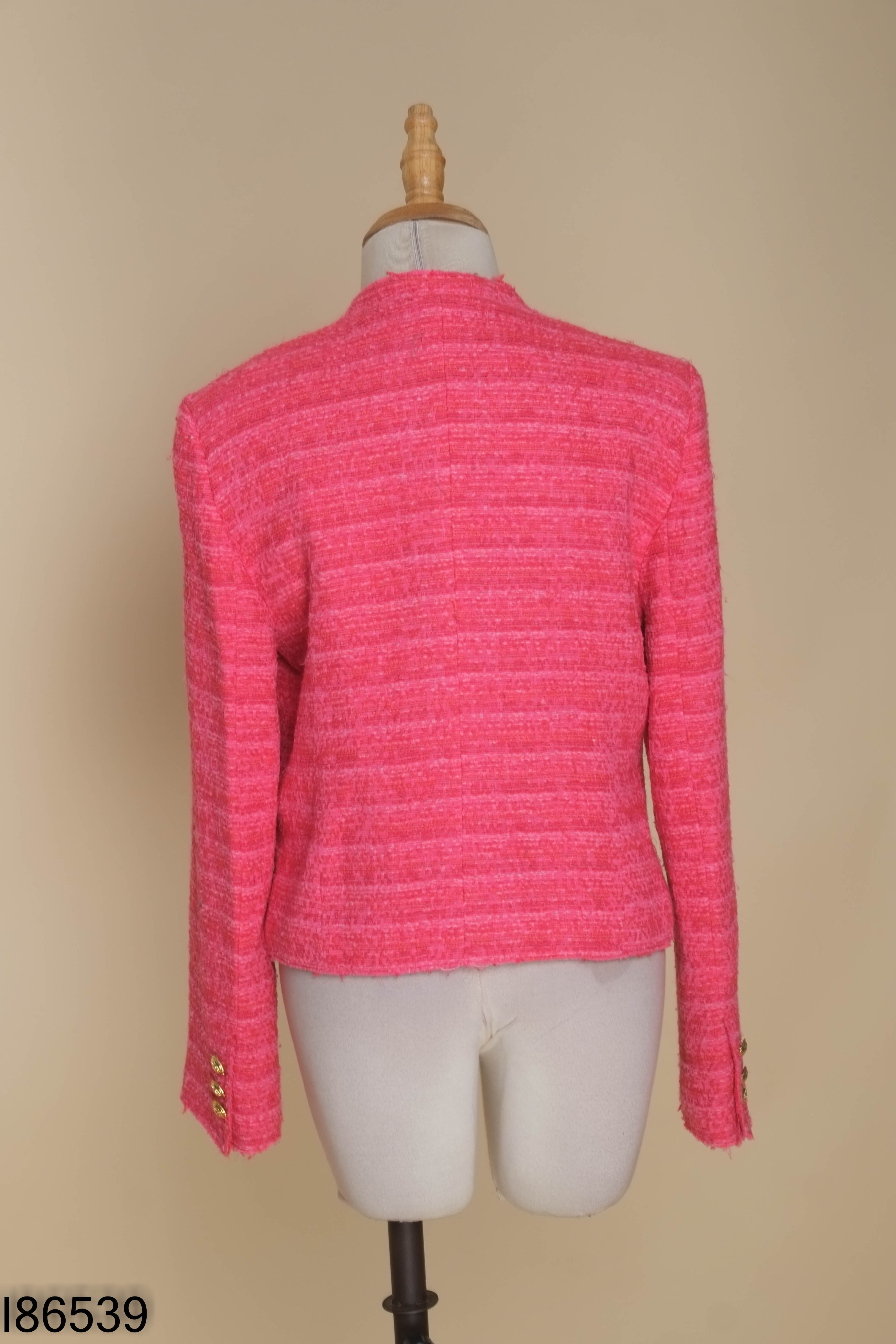 Áo tweed hồng ZARA phối cúc vàng