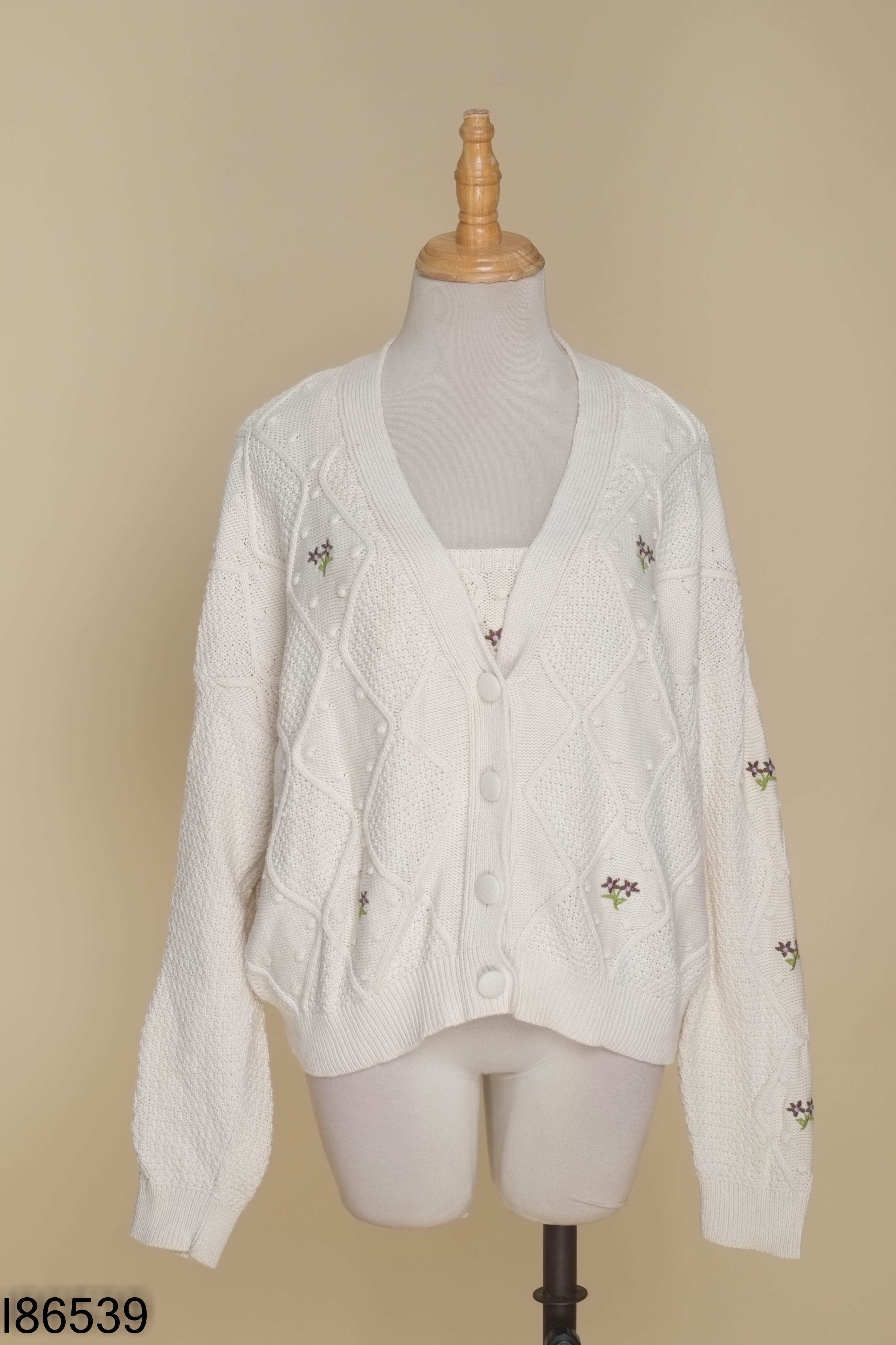 Set Áo len cardigan be STRADIVARIUS + Áo 2 dây len
