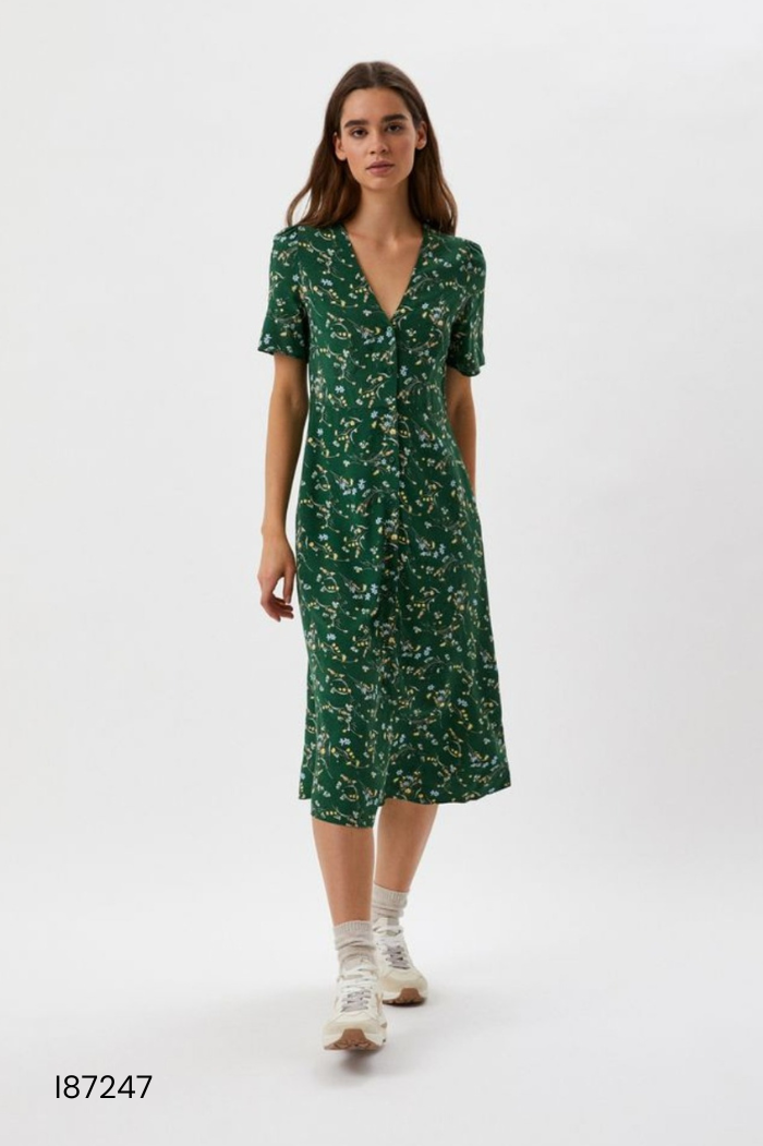 I8724711842-Váy xanh UNIQLO họa tiết hoa nhí