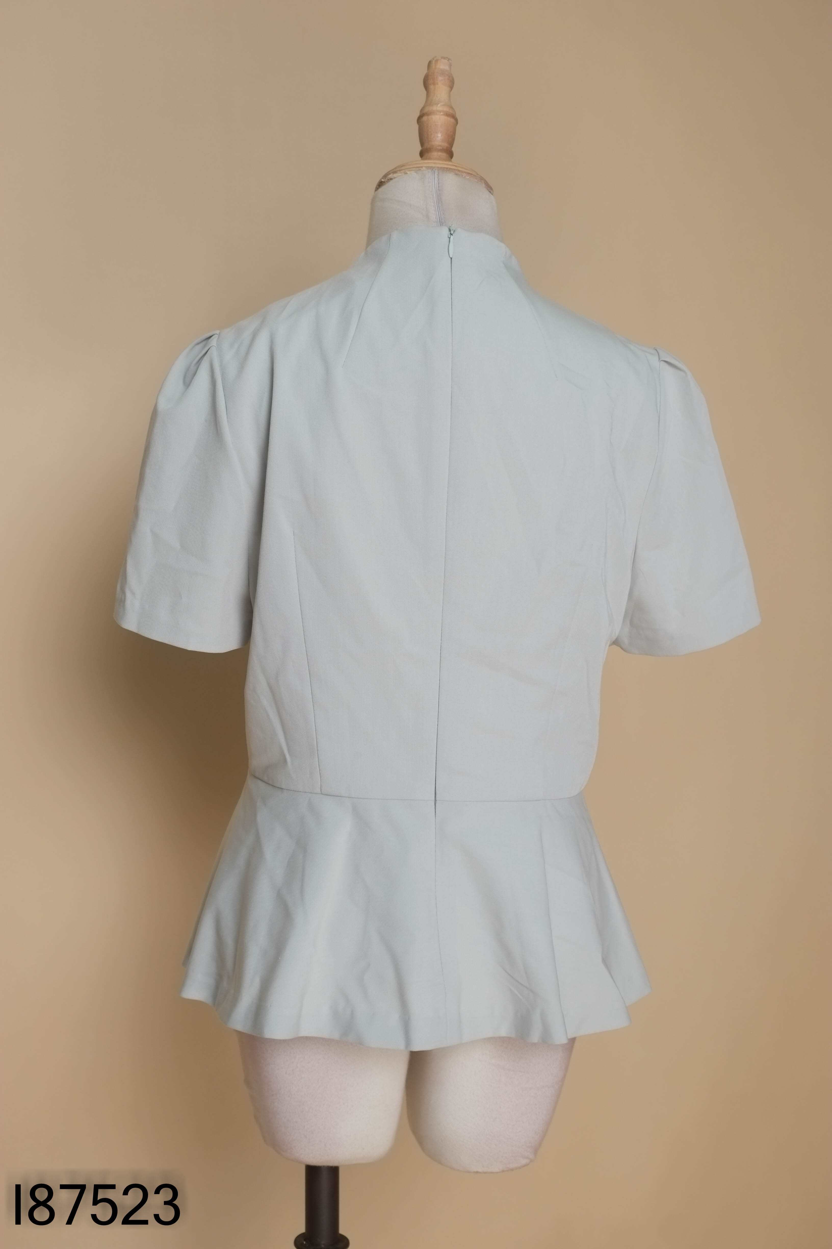 Áo FORMAT xanh cổ V