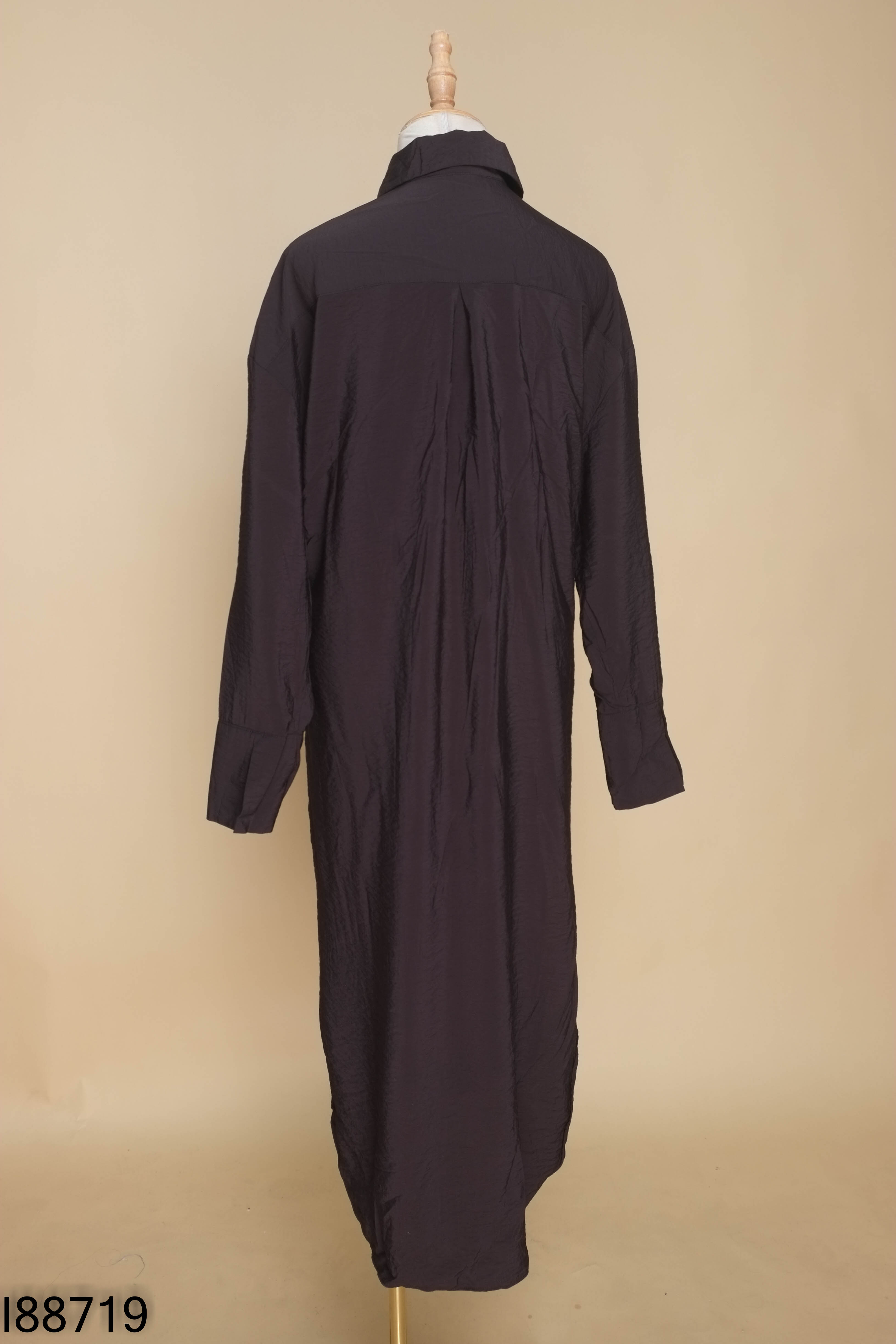 Váy sơ mi suông đen buộc eo H&M