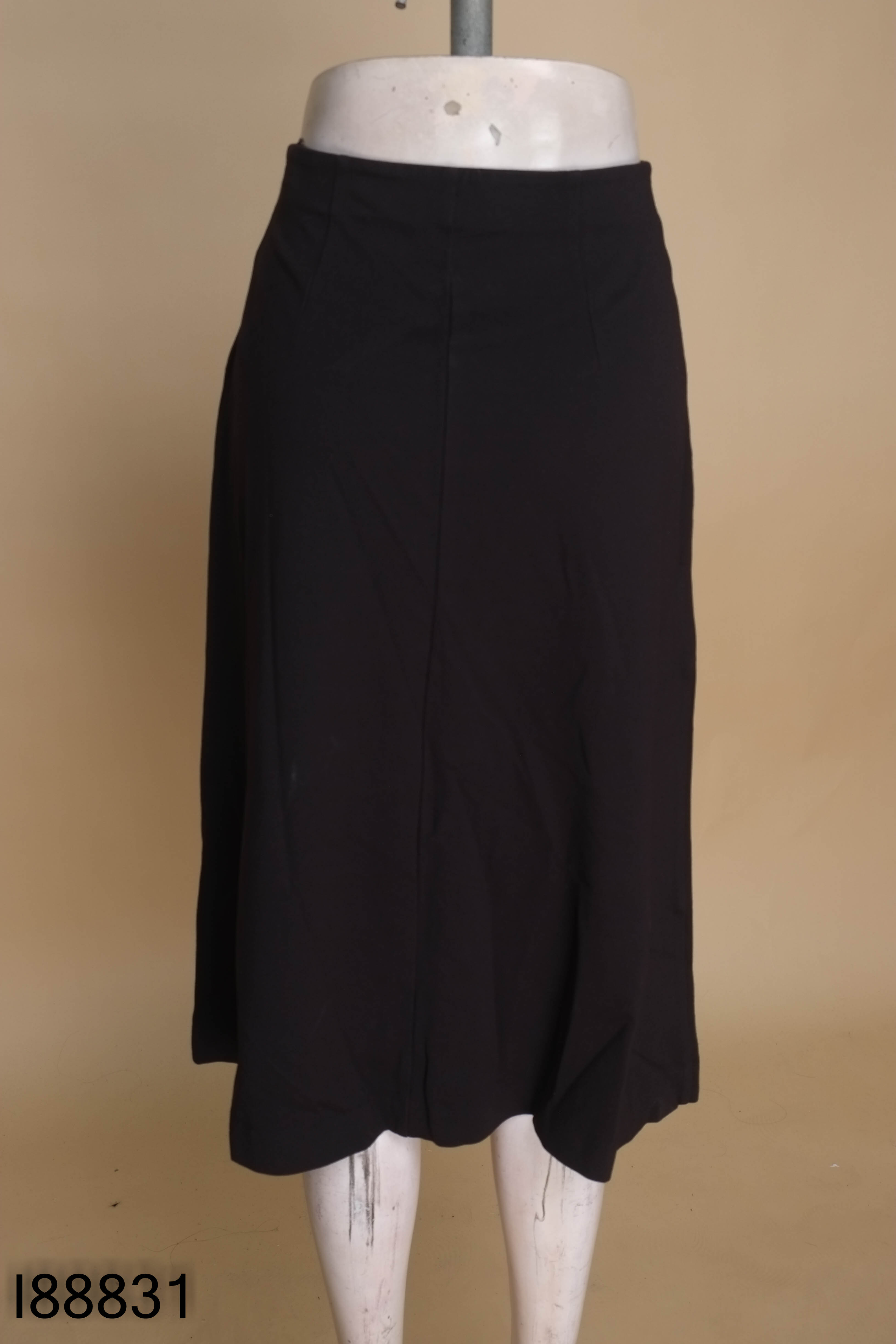 Chân váy đen dài UNIQLO