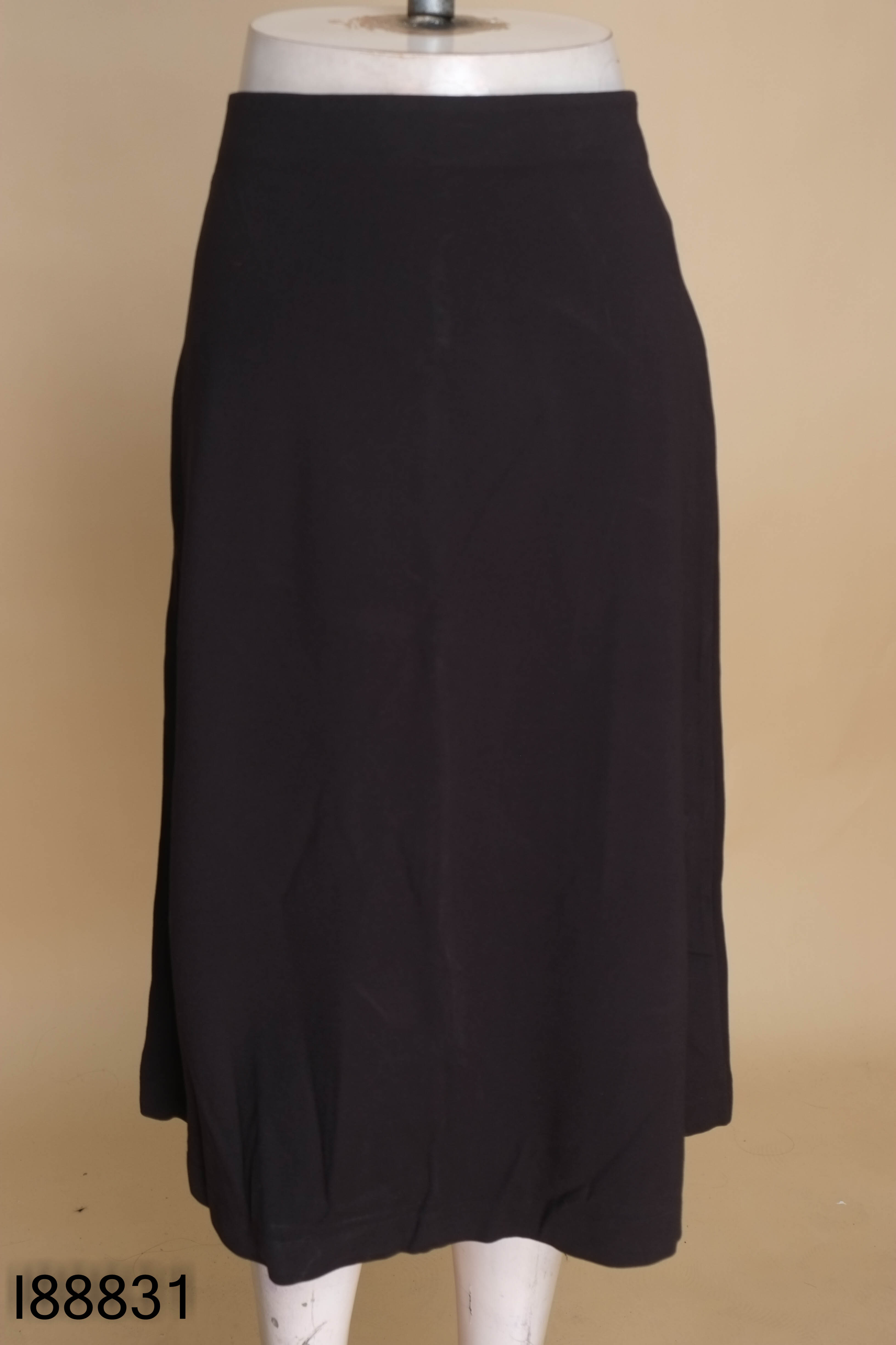 Chân váy đen dài UNIQLO